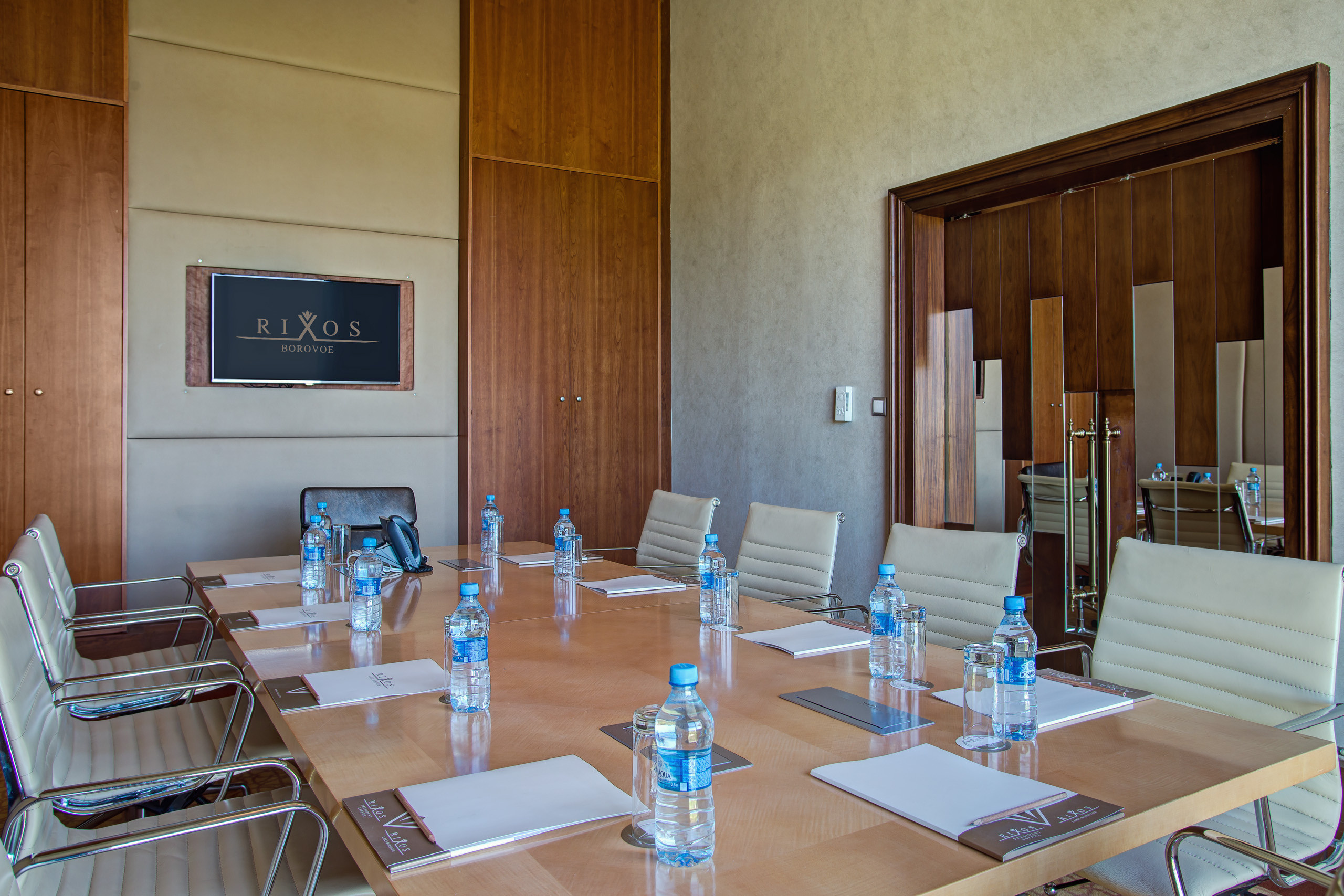 Интерьерная съемка конференц-холлов RIXOS BOROVOE. Фотограф-дизайнер Лейла Кабди