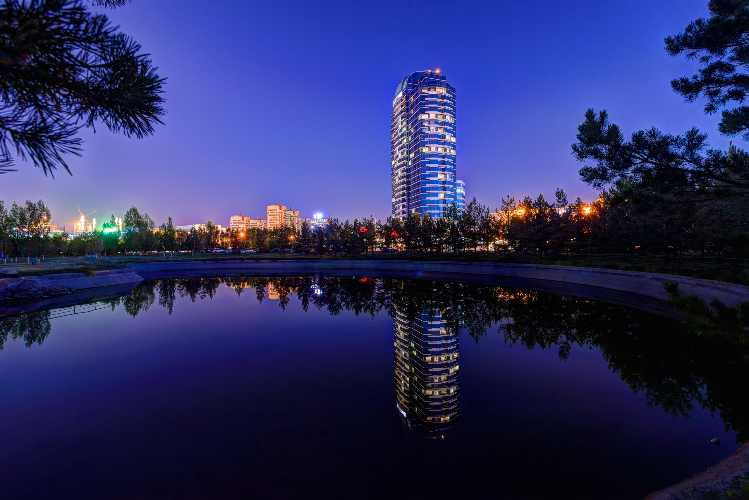 ДОСТОПРИМЕЧАТЕЛЬНОСТИ СТОЛИЦЫ. Фотограф-дизайнер Лейла Кабди