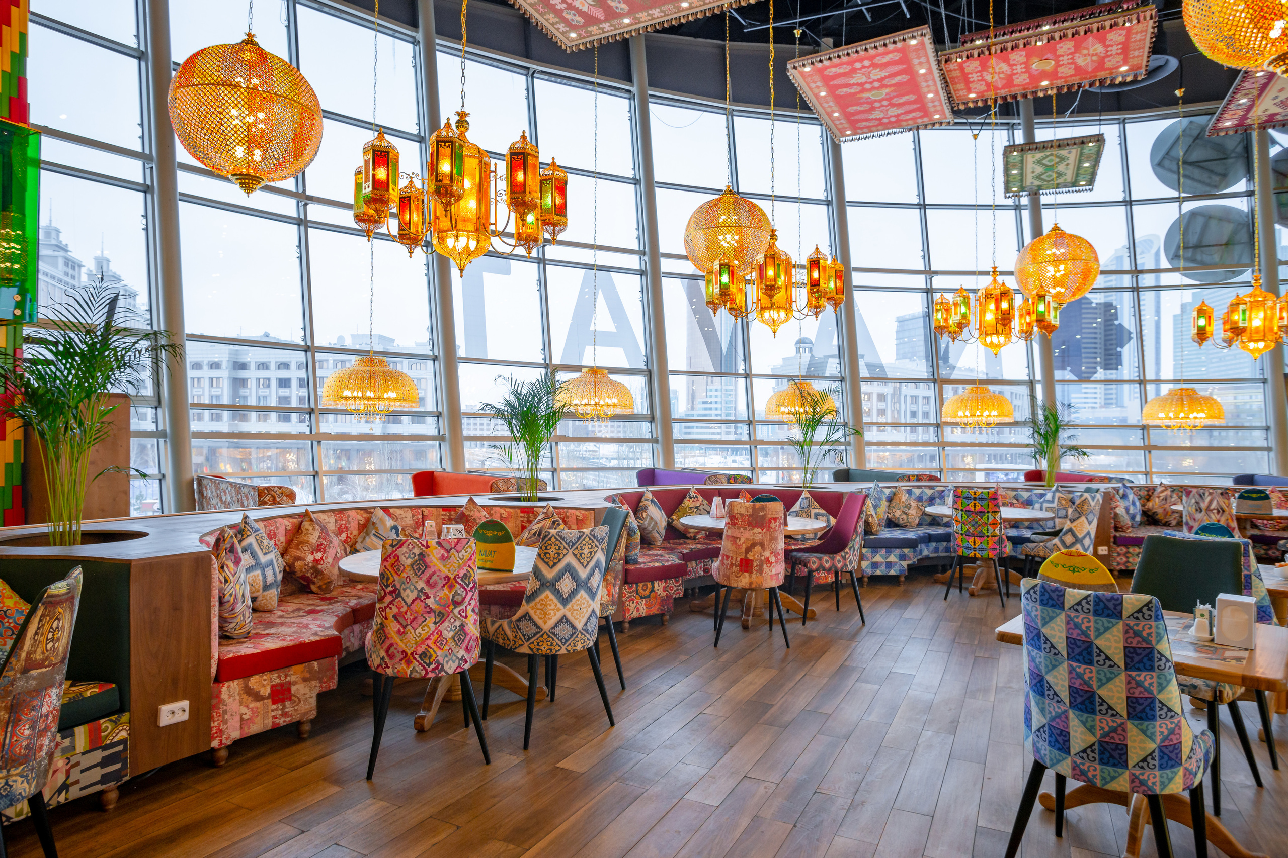 Интерьерная съемка ресторана NAVAT в ТРЦ «Asia Park». Фотограф-дизайнер Лейла Кабди