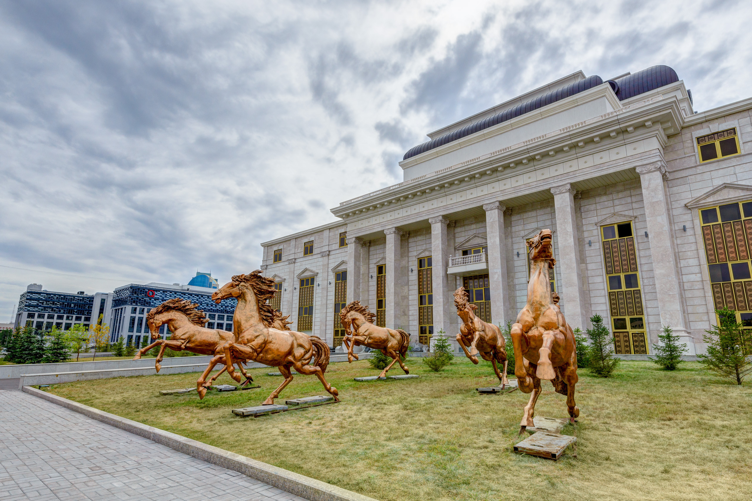 ДОСТОПРИМЕЧАТЕЛЬНОСТИ СТОЛИЦЫ. Фотограф-дизайнер Лейла Кабди