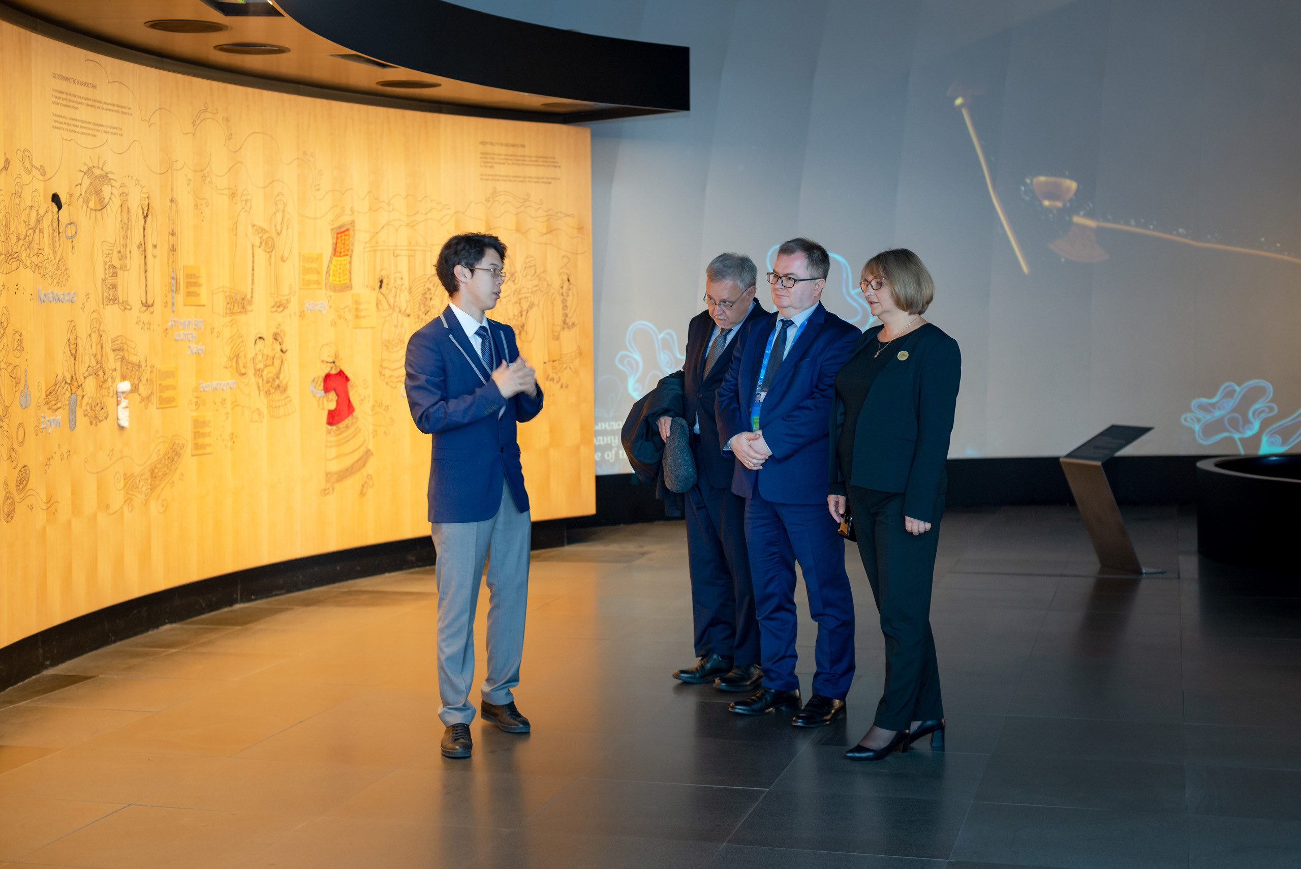 Репортажная съемка посещения Парламентариями стран мира МУЗЕЯ НУР АЛЕМ. Фотограф-дизайнер Лейла Кабди