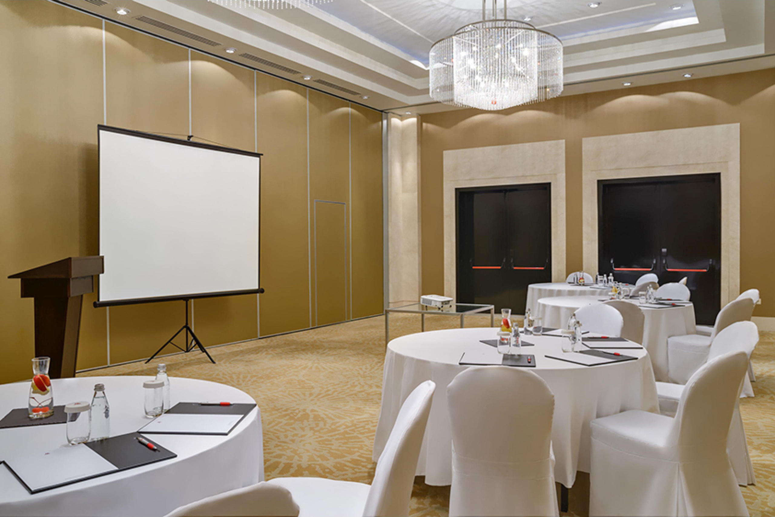 Интерьерная съемка конференц-холлов MARRIOTT ASTANA. Фотограф-дизайнер Лейла Кабди