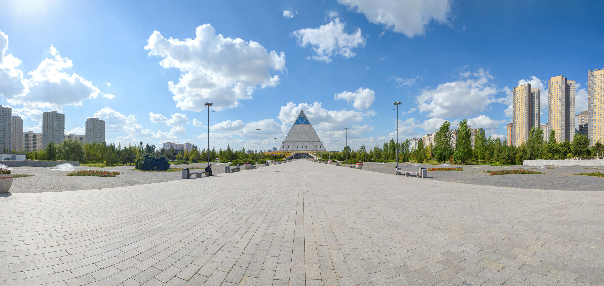 ДОСТОПРИМЕЧАТЕЛЬНОСТИ СТОЛИЦЫ. Фотограф-дизайнер Лейла Кабди