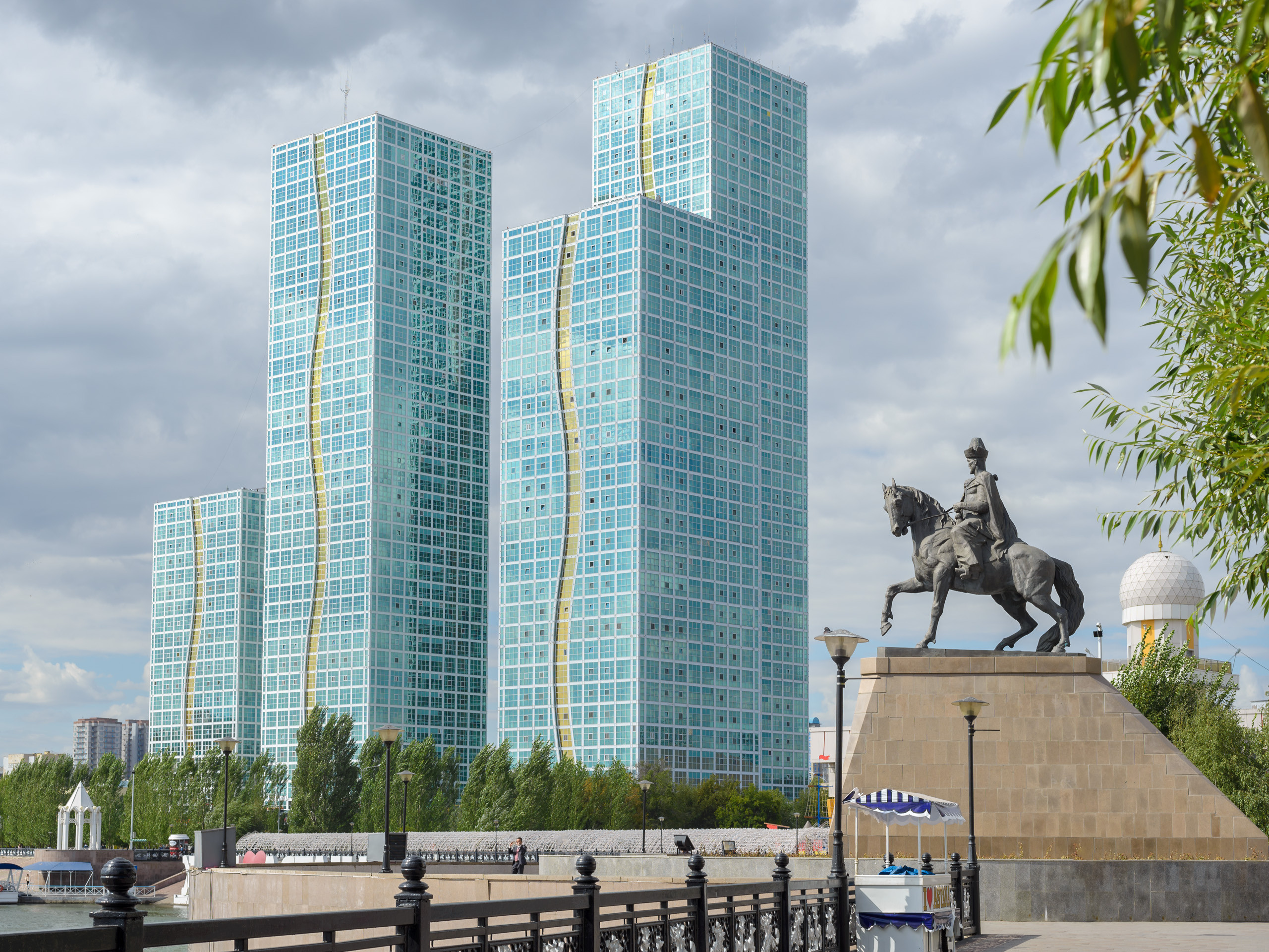 ДОСТОПРИМЕЧАТЕЛЬНОСТИ СТОЛИЦЫ. Фотограф-дизайнер Лейла Кабди