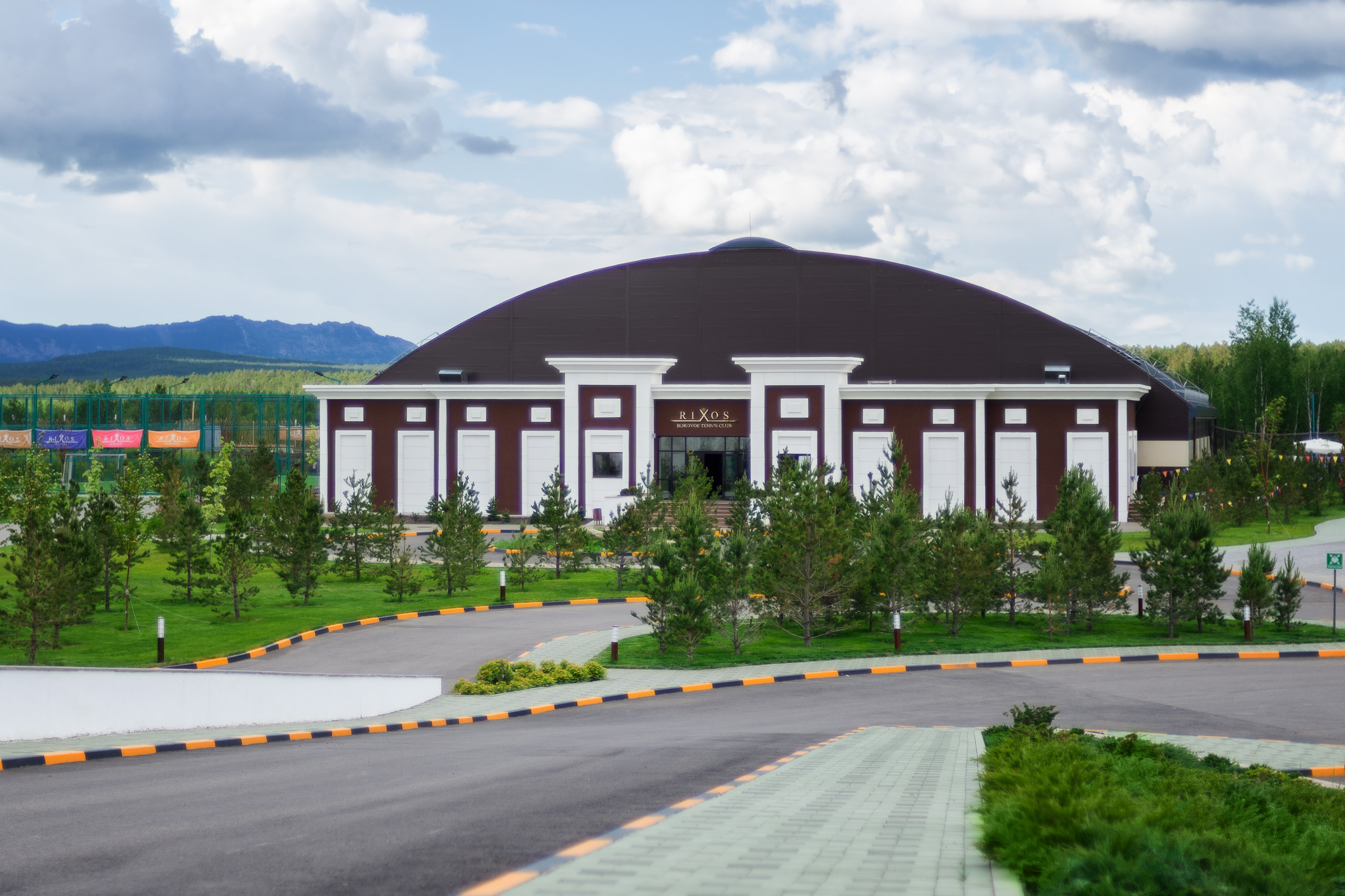 Экстерьерная съемка у озера ЩУЧЬЕ (RIXOS BOROVOE). Фотограф-дизайнер Лейла Кабди