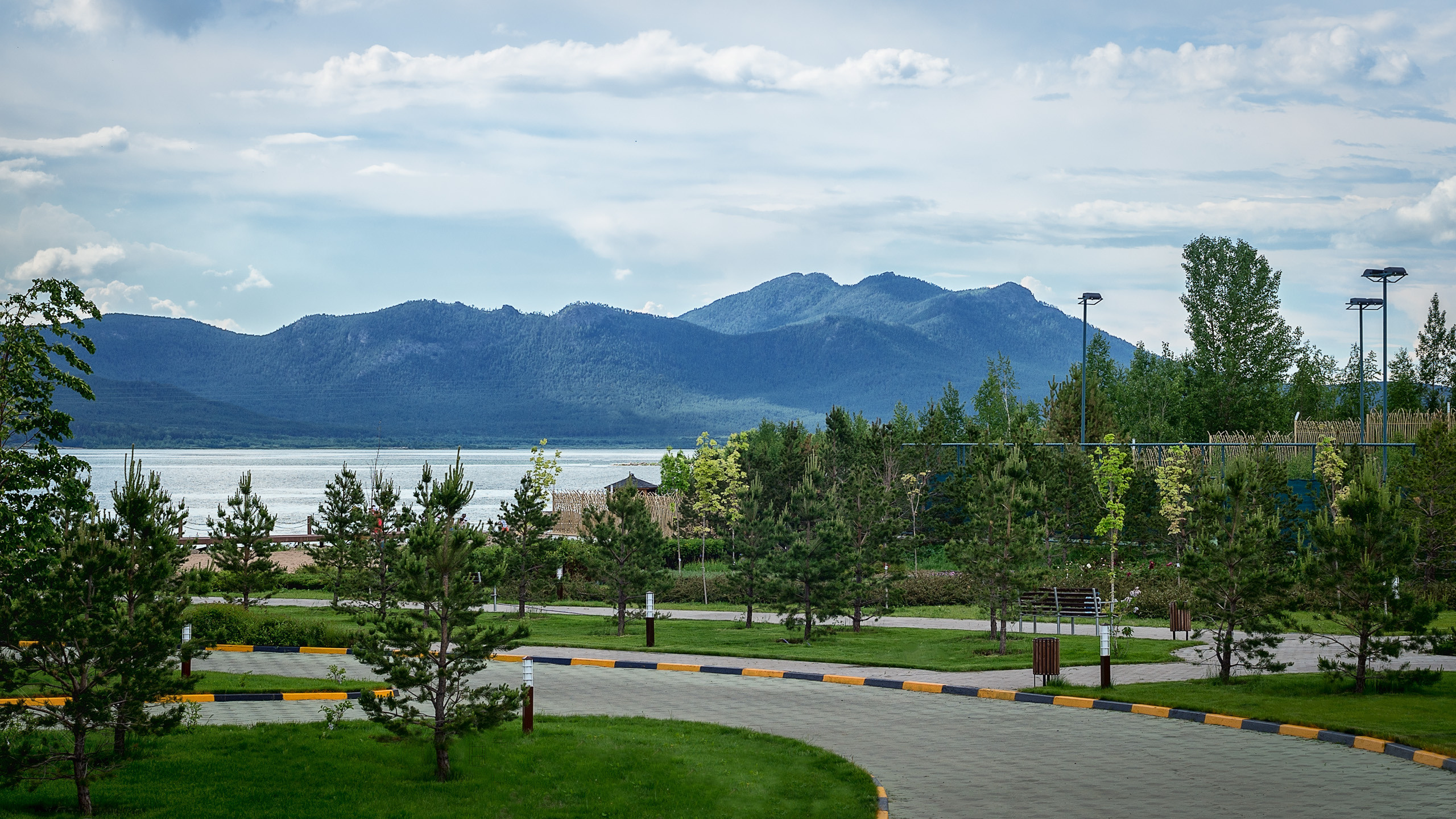 Экстерьерная съемка у озера ЩУЧЬЕ (RIXOS BOROVOE). Фотограф-дизайнер Лейла Кабди