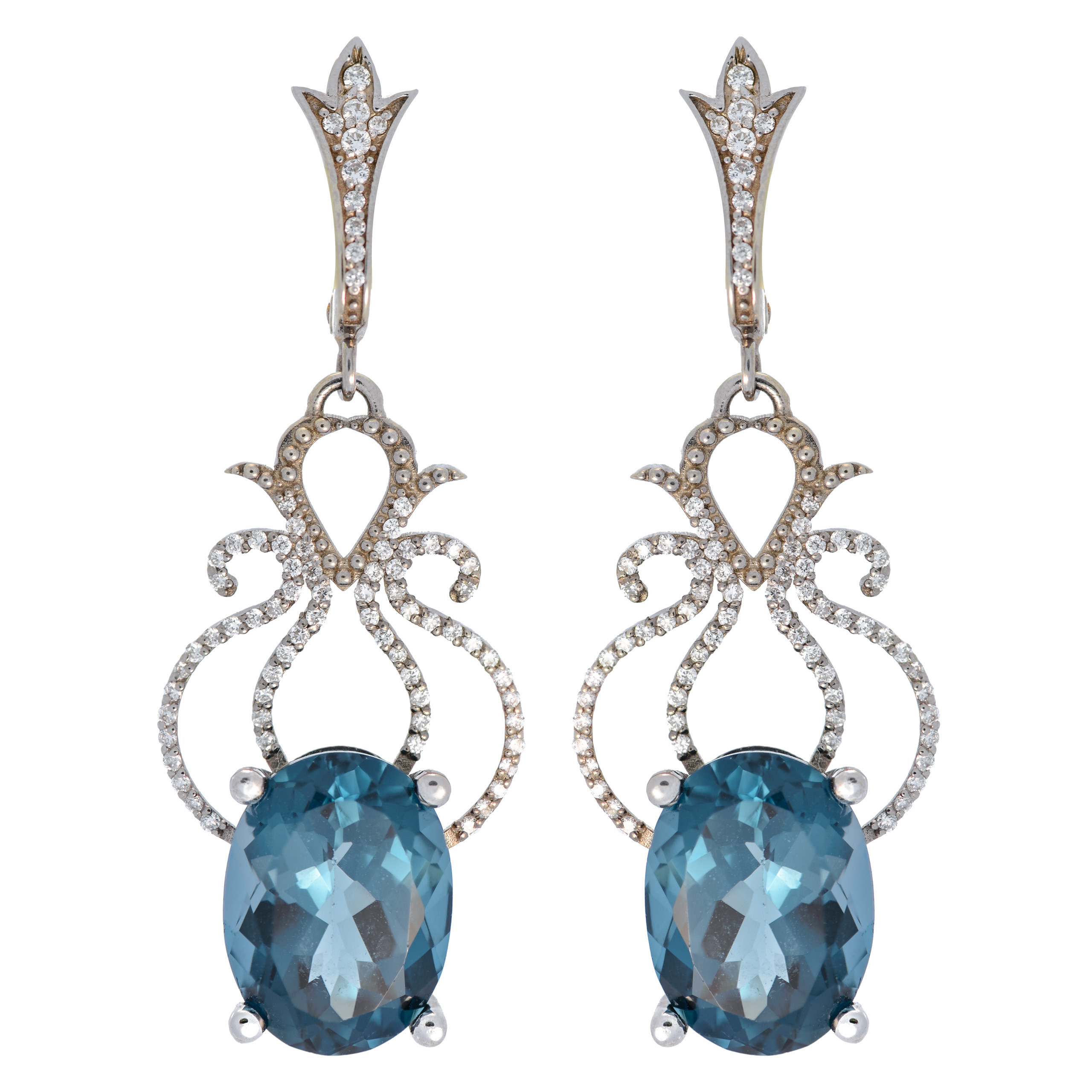 Брекетинговая съемка подвесных украшений. Фотограф-дизайнер Лейла Кабди