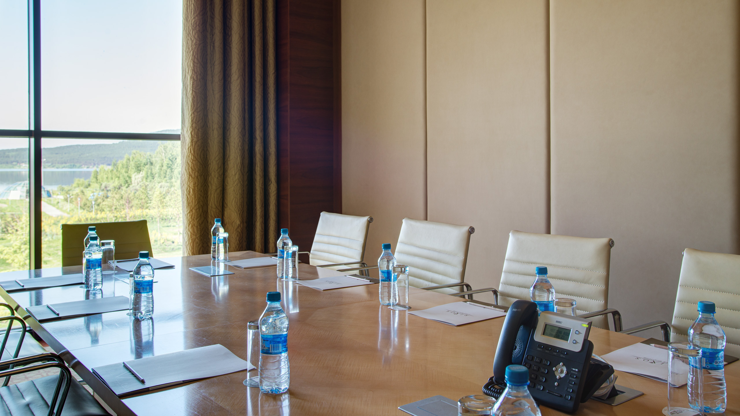 Интерьерная съемка конференц-холлов RIXOS BOROVOE. Фотограф-дизайнер Лейла Кабди