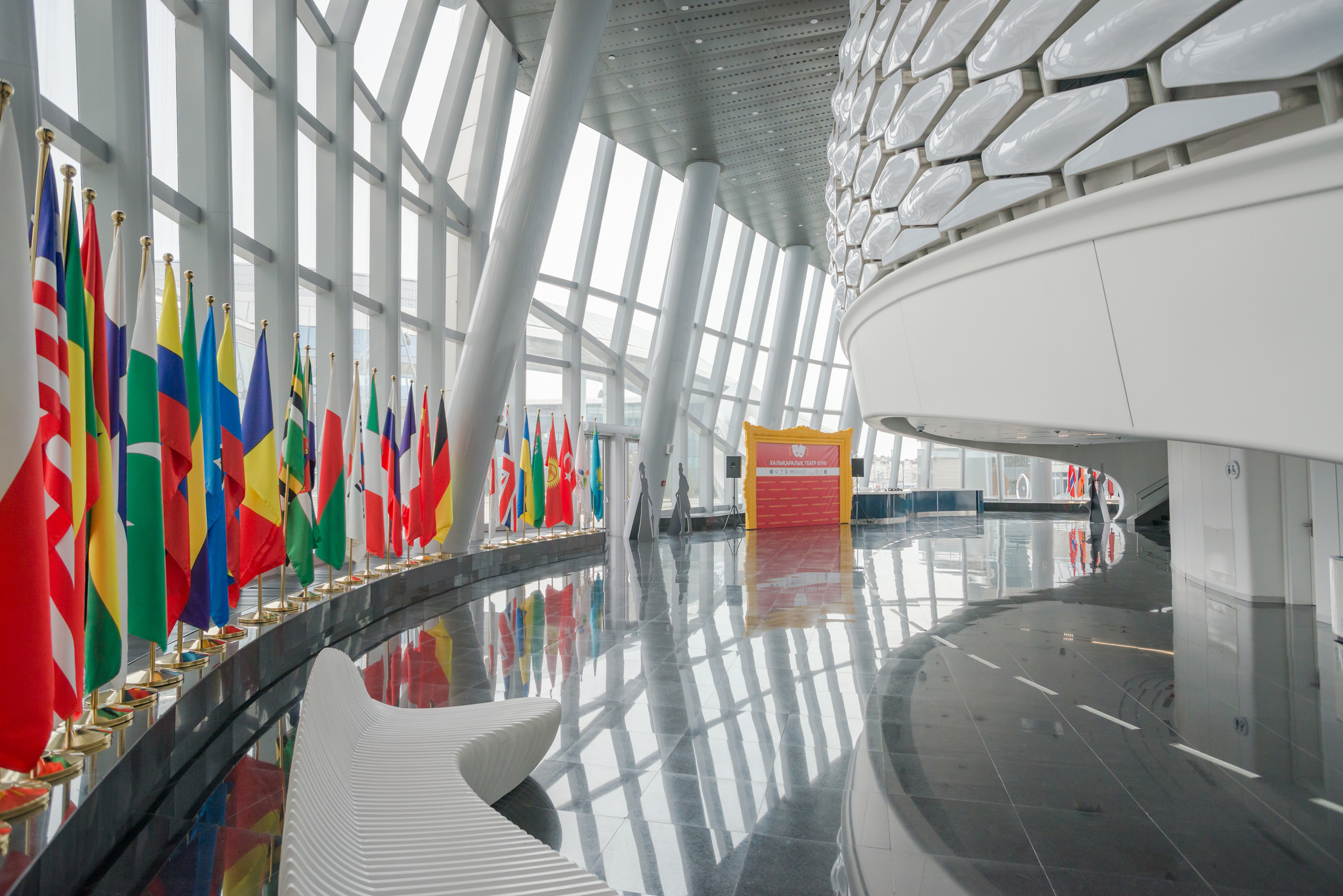 Презентационная съемка театра NOMAD. Фотограф-дизайнер Лейла Кабди