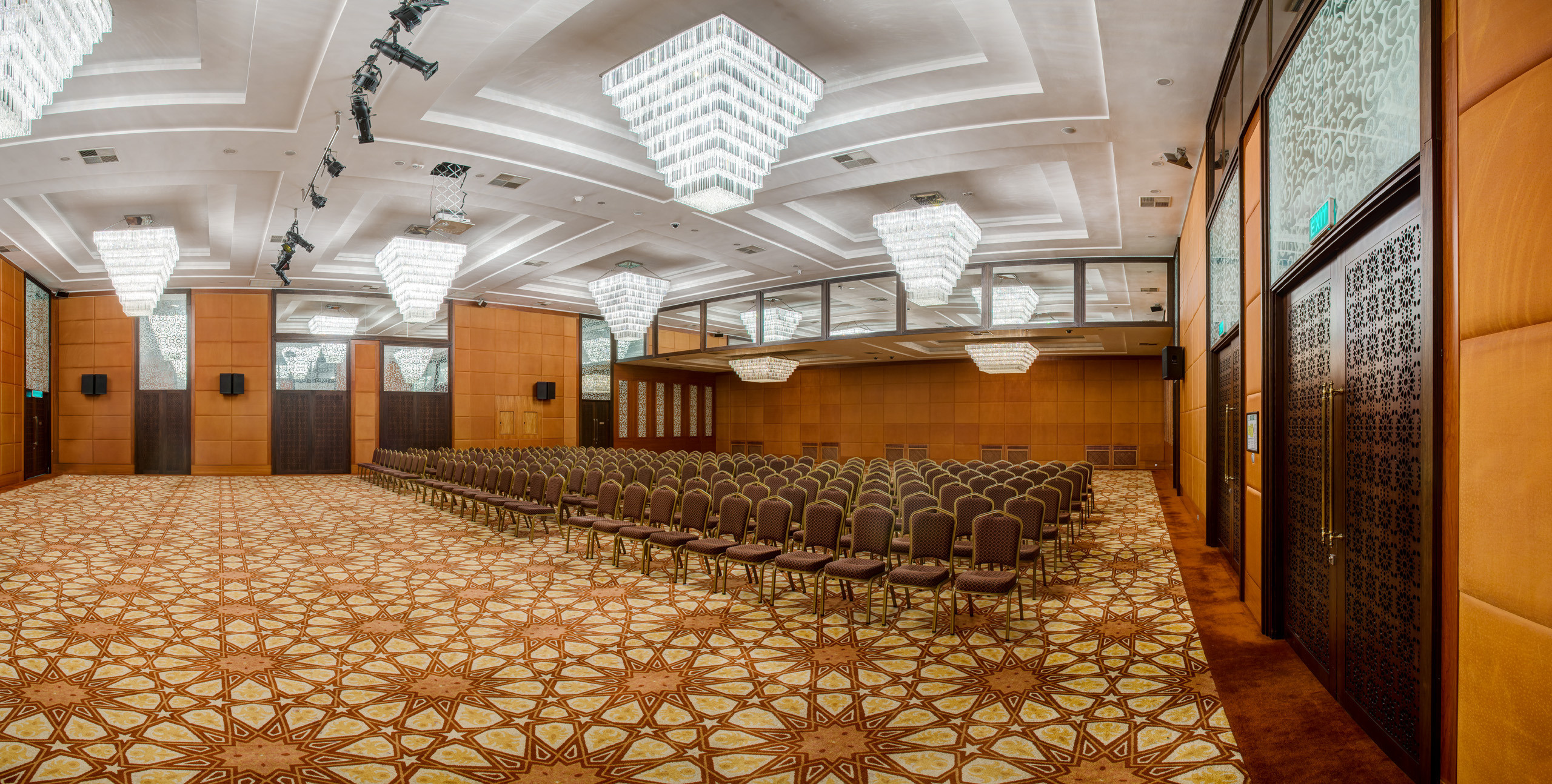 Интерьерная съемка конференц-холлов RIXOS BOROVOE. Фотограф-дизайнер Лейла Кабди