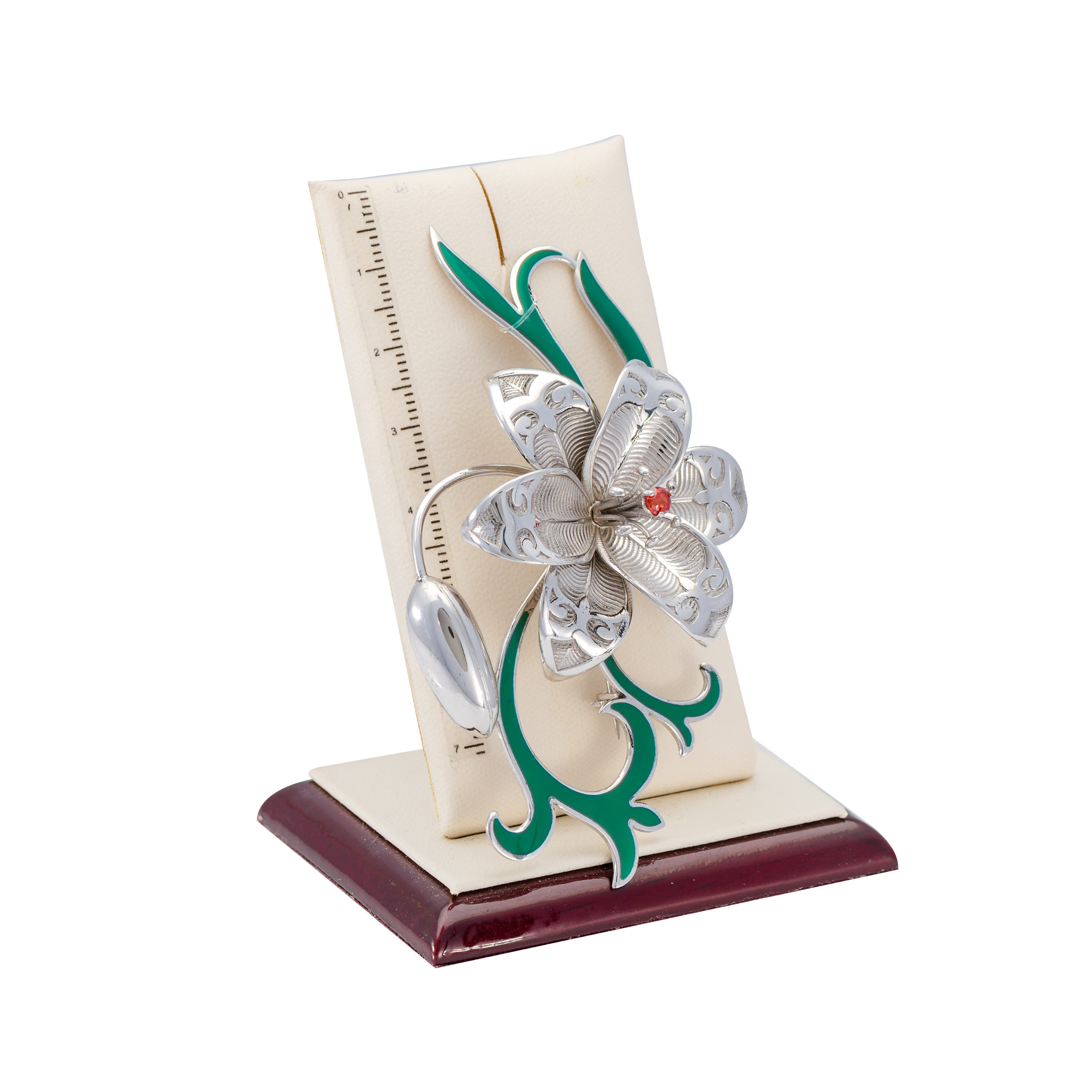 Однокадровая съемка украшений. Фотограф-дизайнер Лейла Кабди