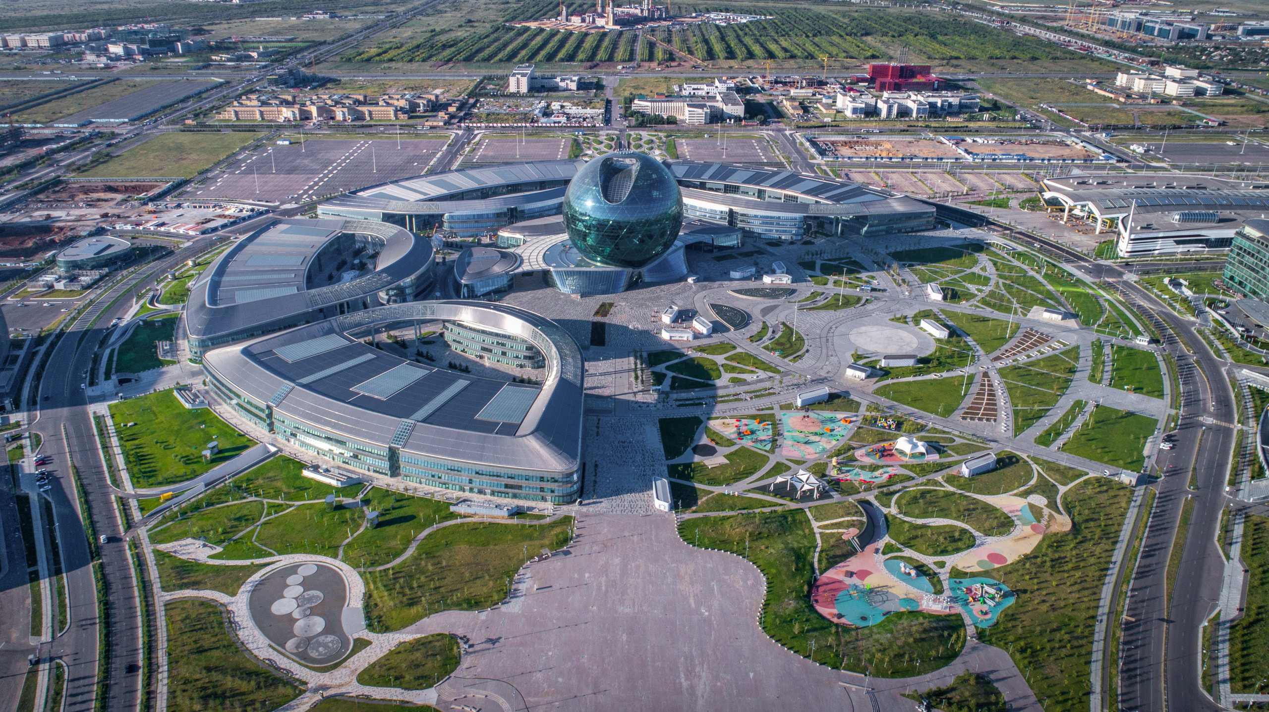 Съемка территории ВЦ ЭКСПО. Фотограф-дизайнер Лейла Кабди