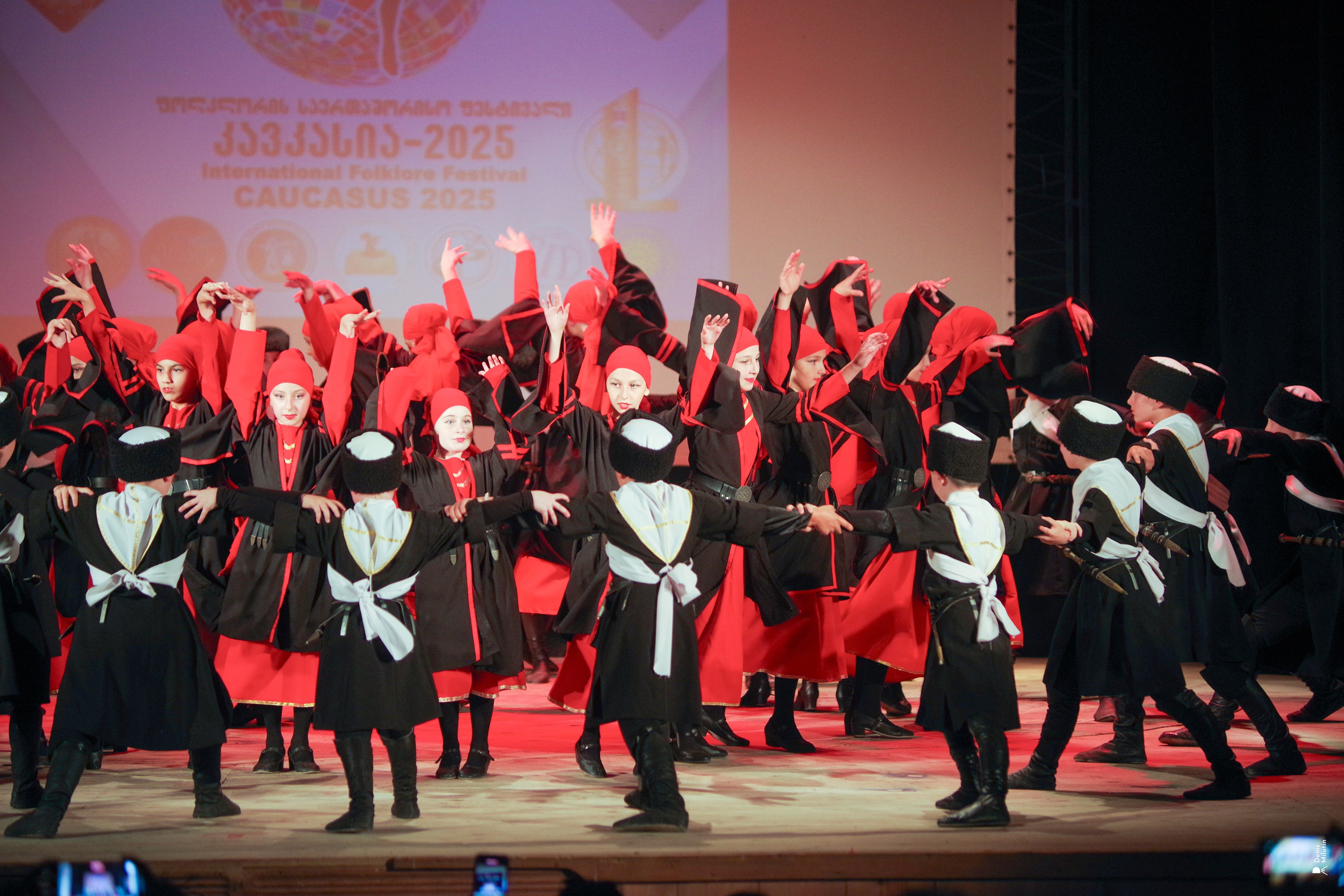 Танцы в прекрасном Они. Портретный фотограф Денис Милютин