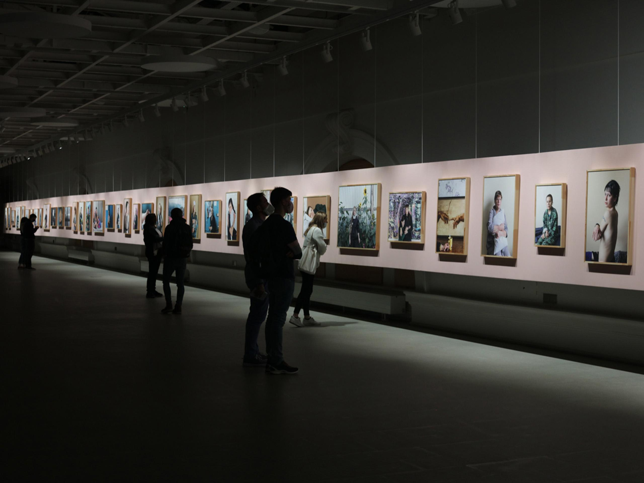 Елена Аносова — художница и исследовательница, куратор и лектор