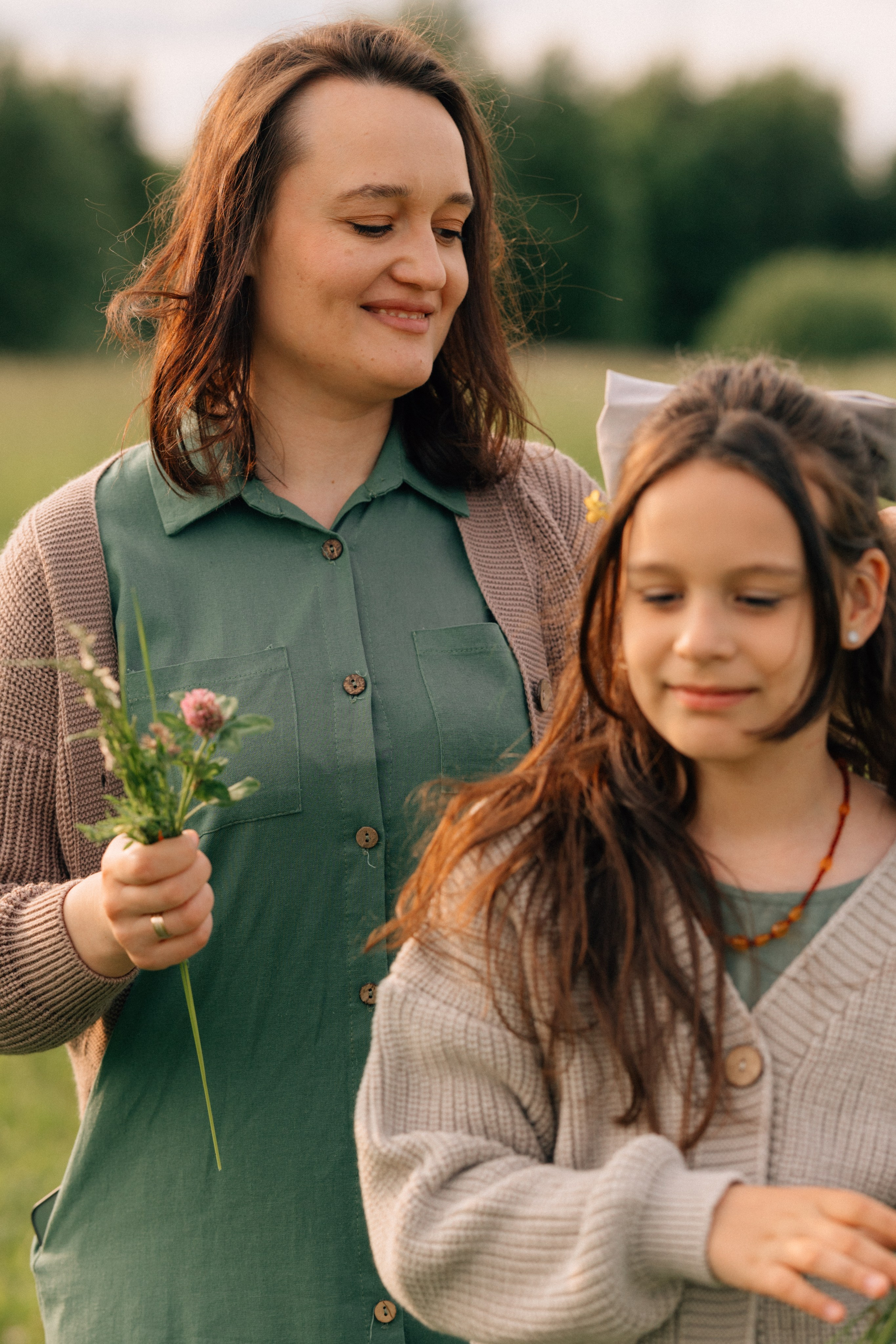 Анна, Марчелло, Настенька и Влада в поле. Фотограф Москва Светлана Кирюшина