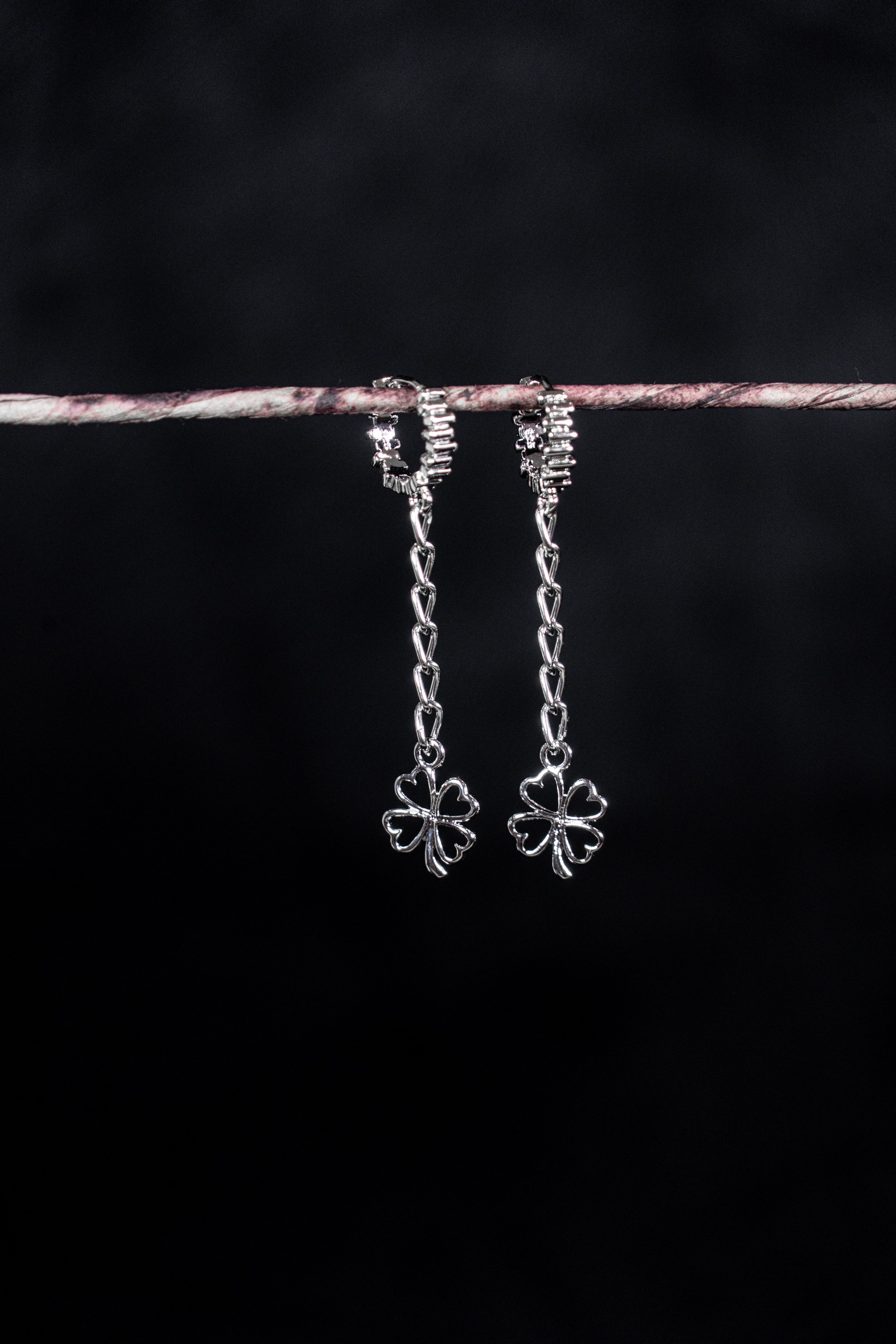 Фото бижутерии для маркетплейсов Ozon и Wildberries Предметная фотосъемка бижутерии для Wildberries и Ozon в Краснодаре. Шедевры для Вас! Фотограф и Видеограф в Краснодаре Пахиев Руслан