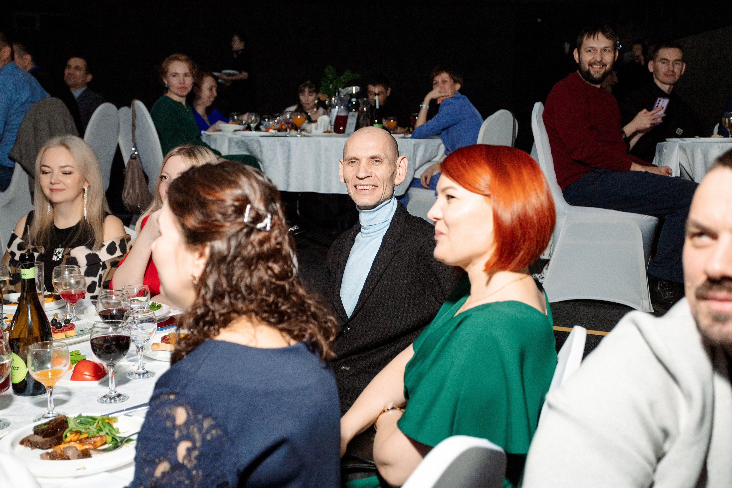 РЕПОРТАЖ: НОВЫЙ ГОД В ДК МЕТАЛЛУРГ. Профессиональный фотограф в Ижевске Леша Петров