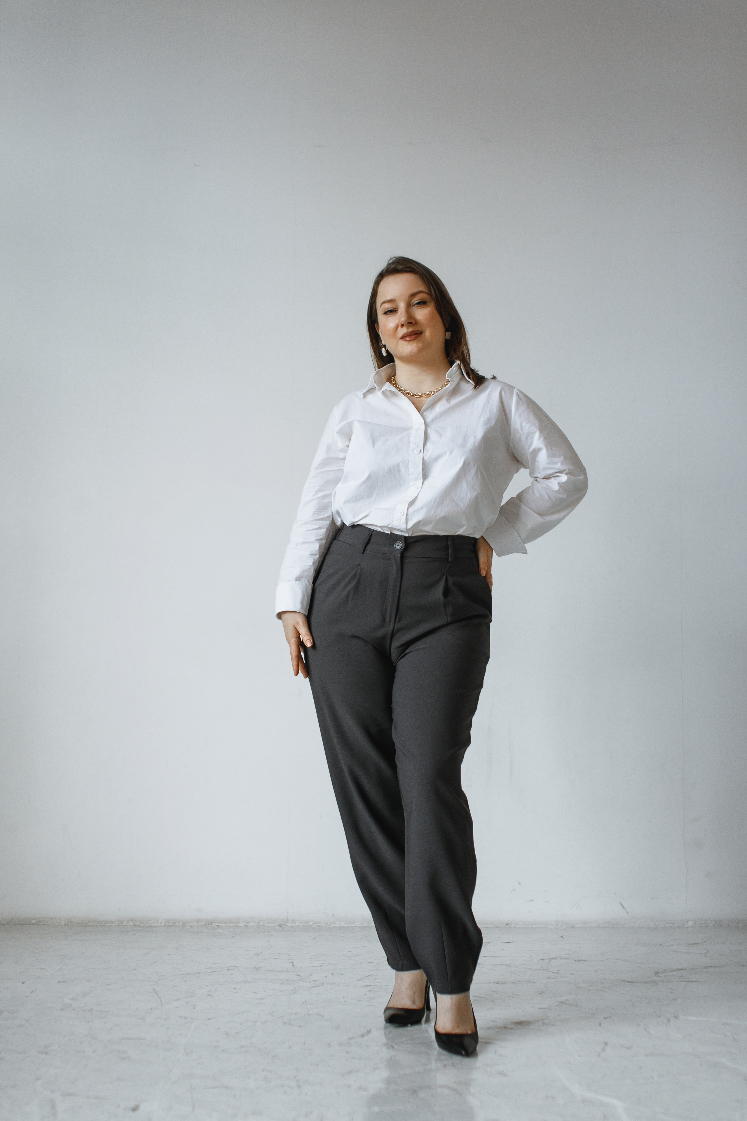 Юлия, 50-52 р-р, 167 см. KED Production — продакшн из СПб. Создаём фото, видео и контент, который помогает брендам и селлерам продавать больше