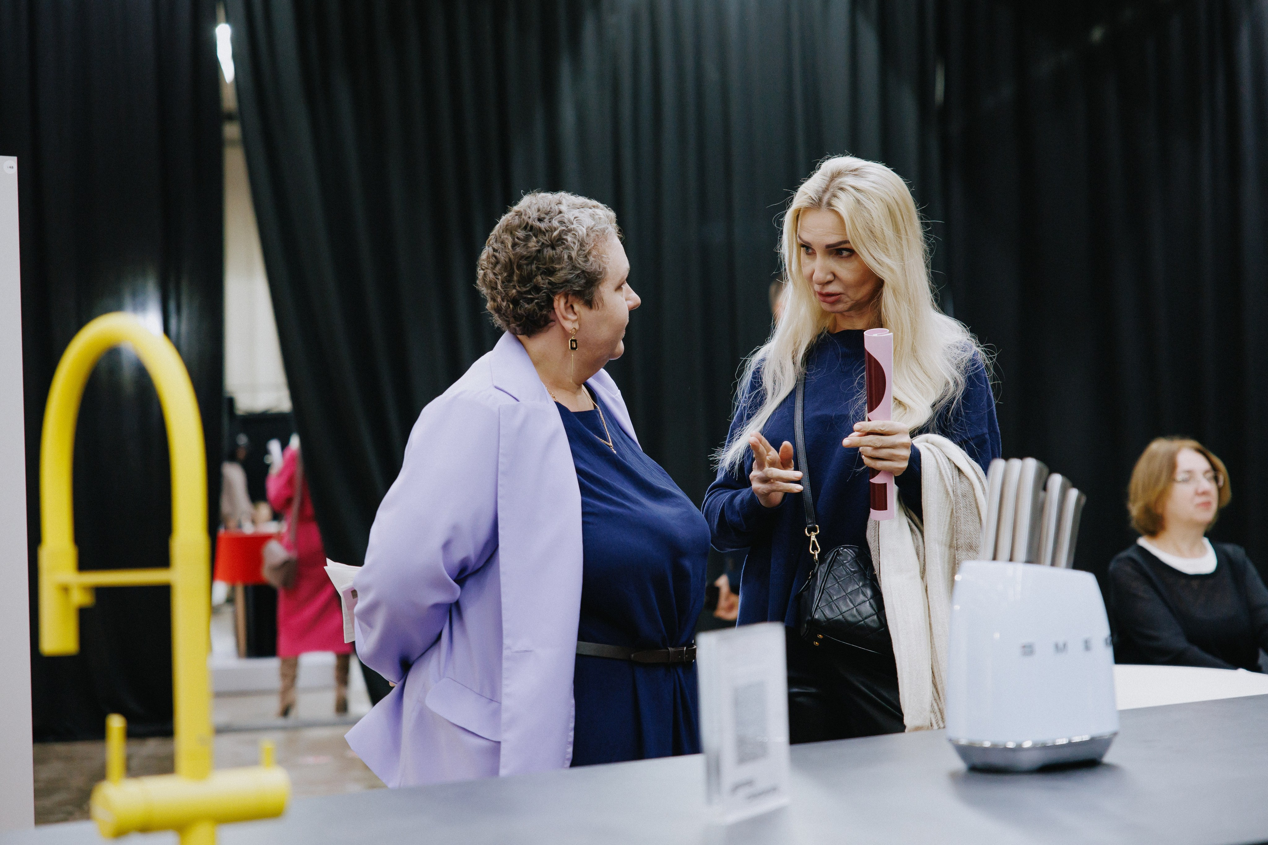 Выставка СТО ВЕЩЕЙ В ИНТЕРЬЕРЕ. Фотограф Иркутск Антипин Сергей