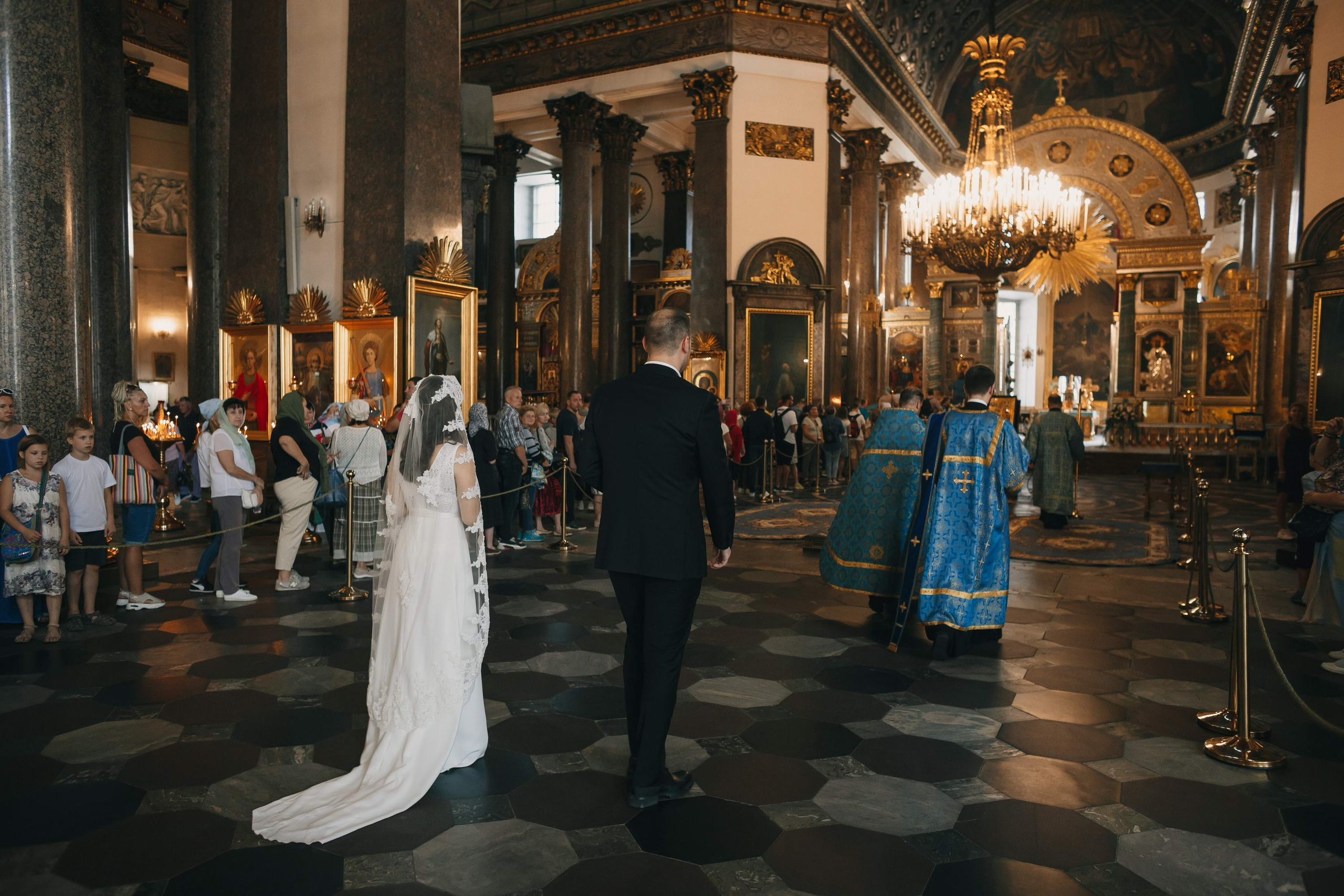Венчание интернациональное. Свадебный фотограф Игорь Брундасов 8PHOTO на свадьбу венчание загс СПб