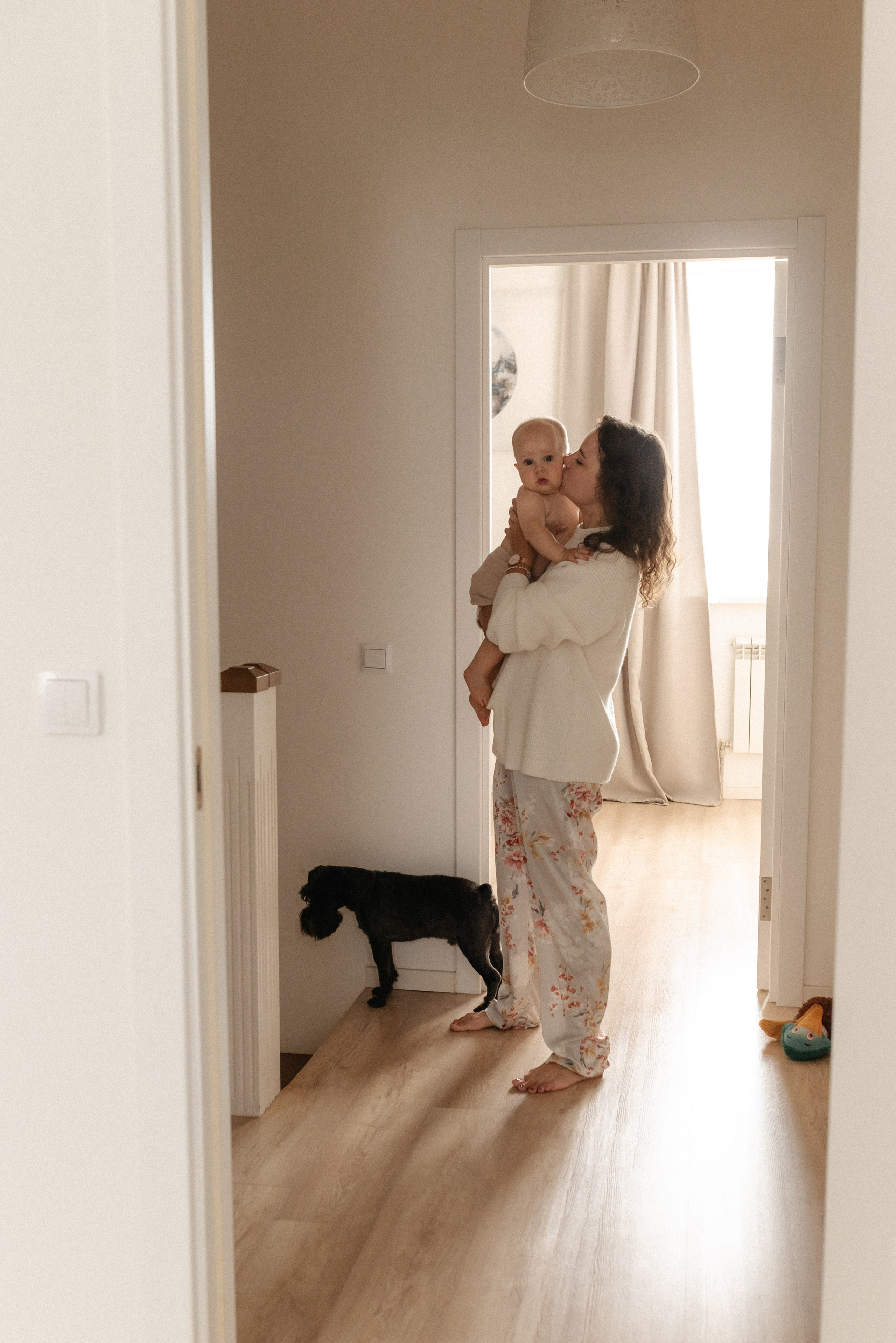 Семейная фотосессия дома с малышом. Семейный и портретный фотограф Нижний Новгород