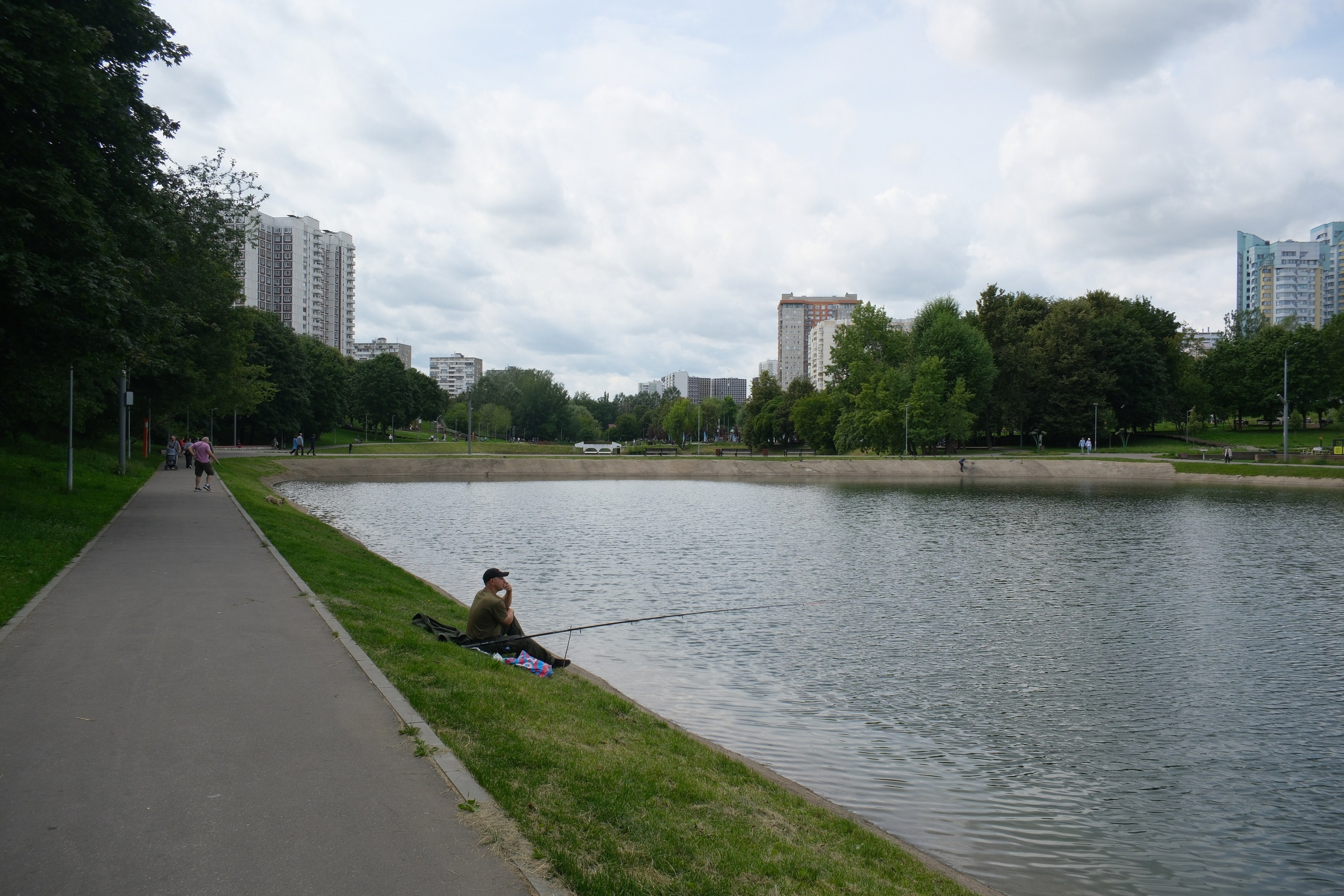 Прогулка на Каскадные пруды в Чертаново 06.07.2025. Улица, люди, жизнь…