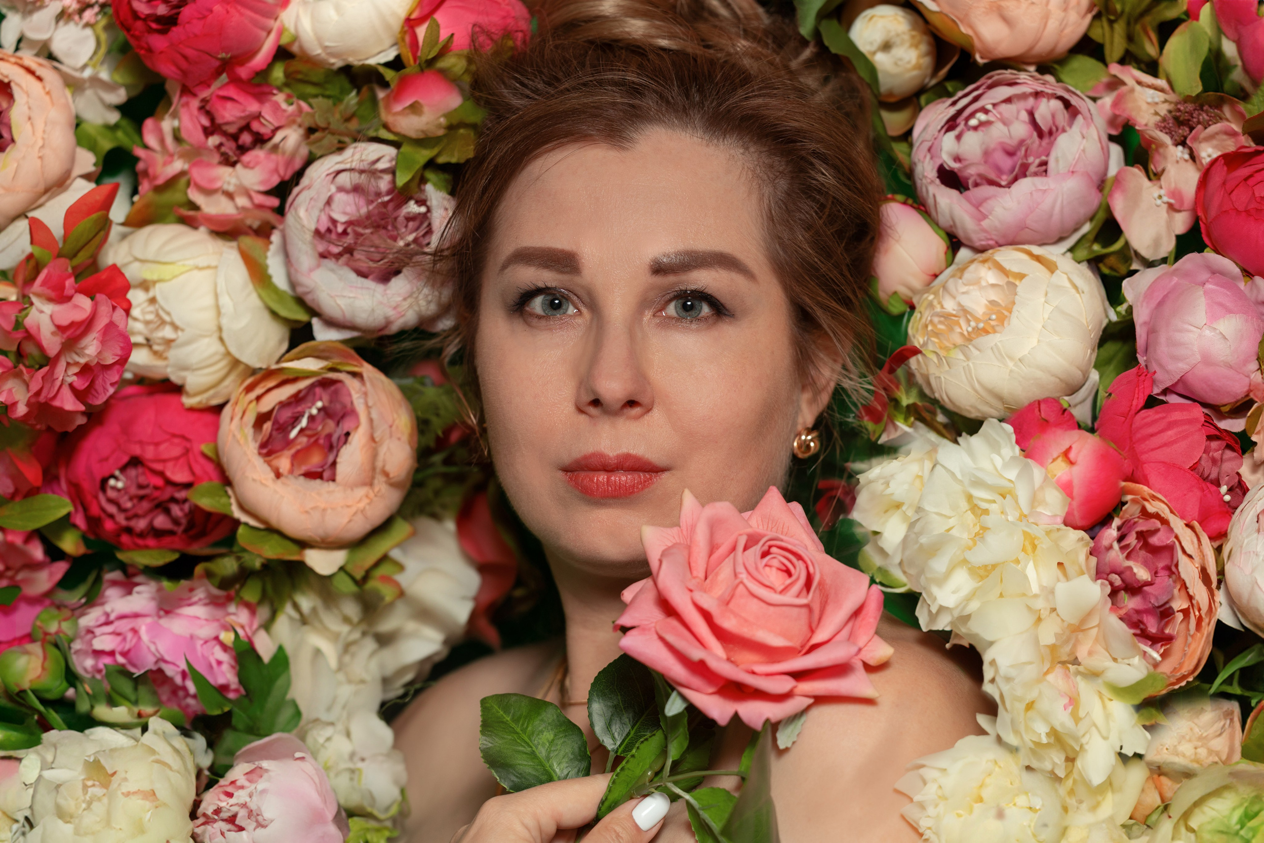 Красное на зеленом. Индивидуальный фотограф в Сергиевом Посаде Наталья Румянцева