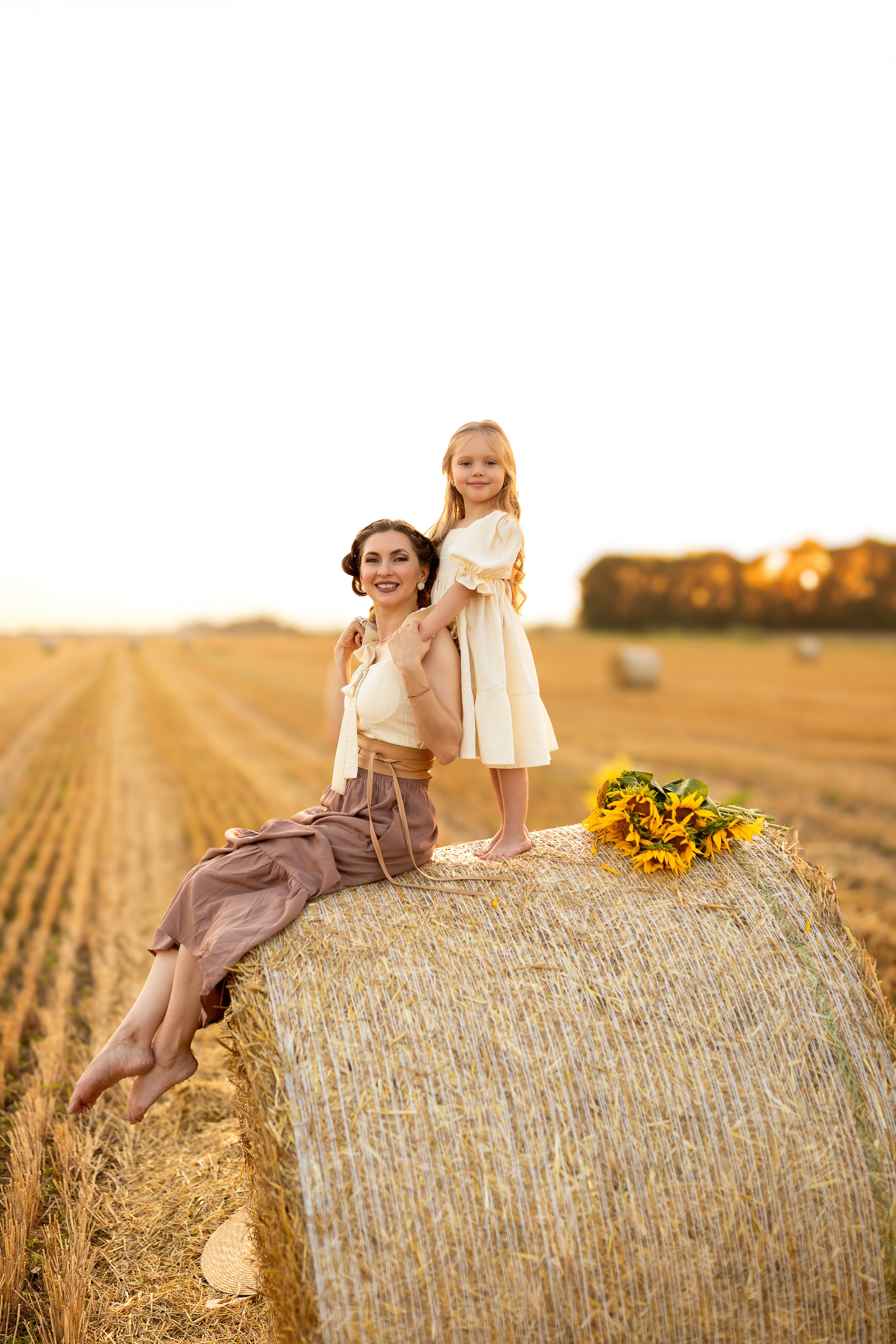 На сеновале. Настасья Перова Фотограф