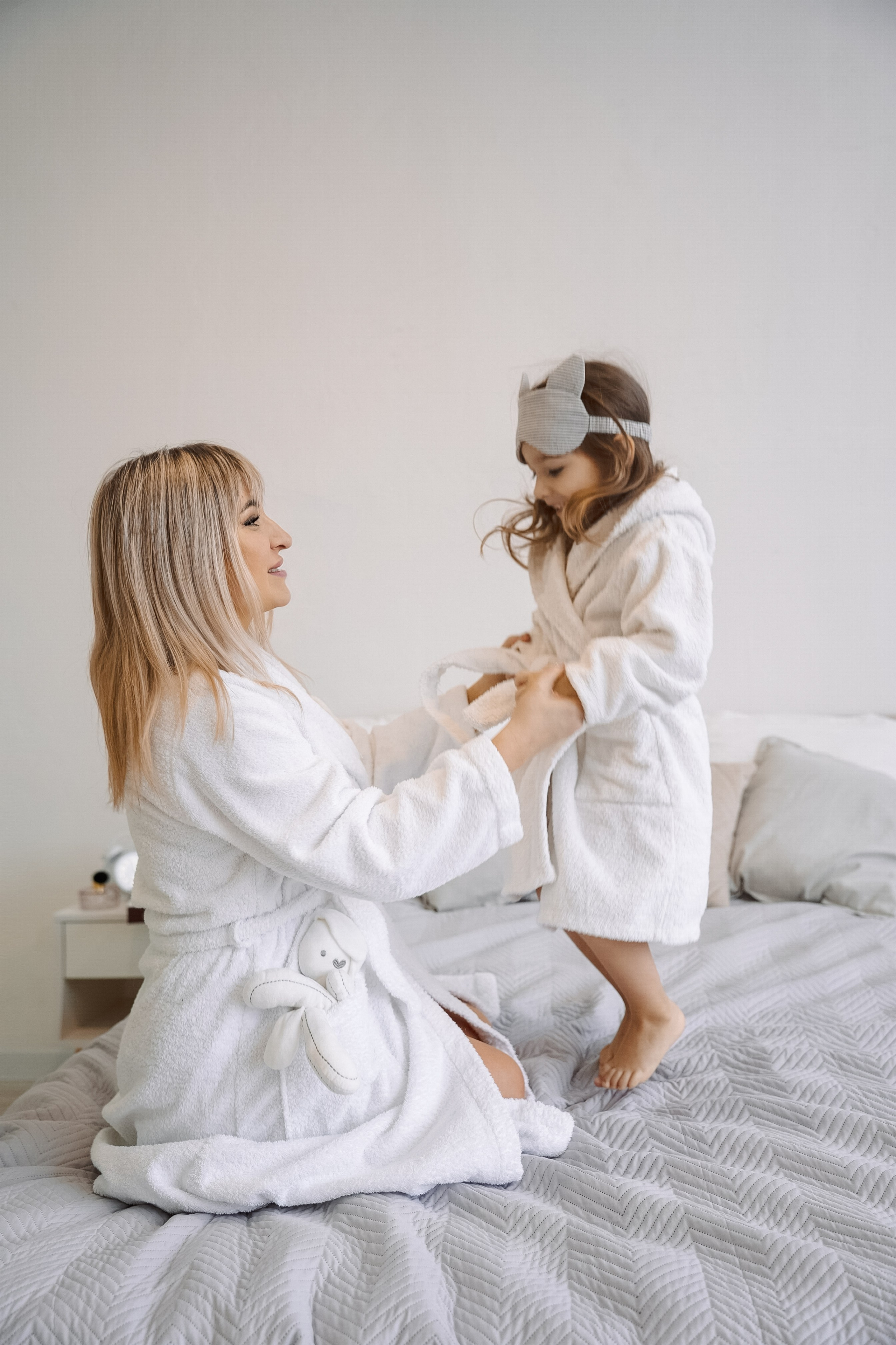 Мама с дочкой. Главная