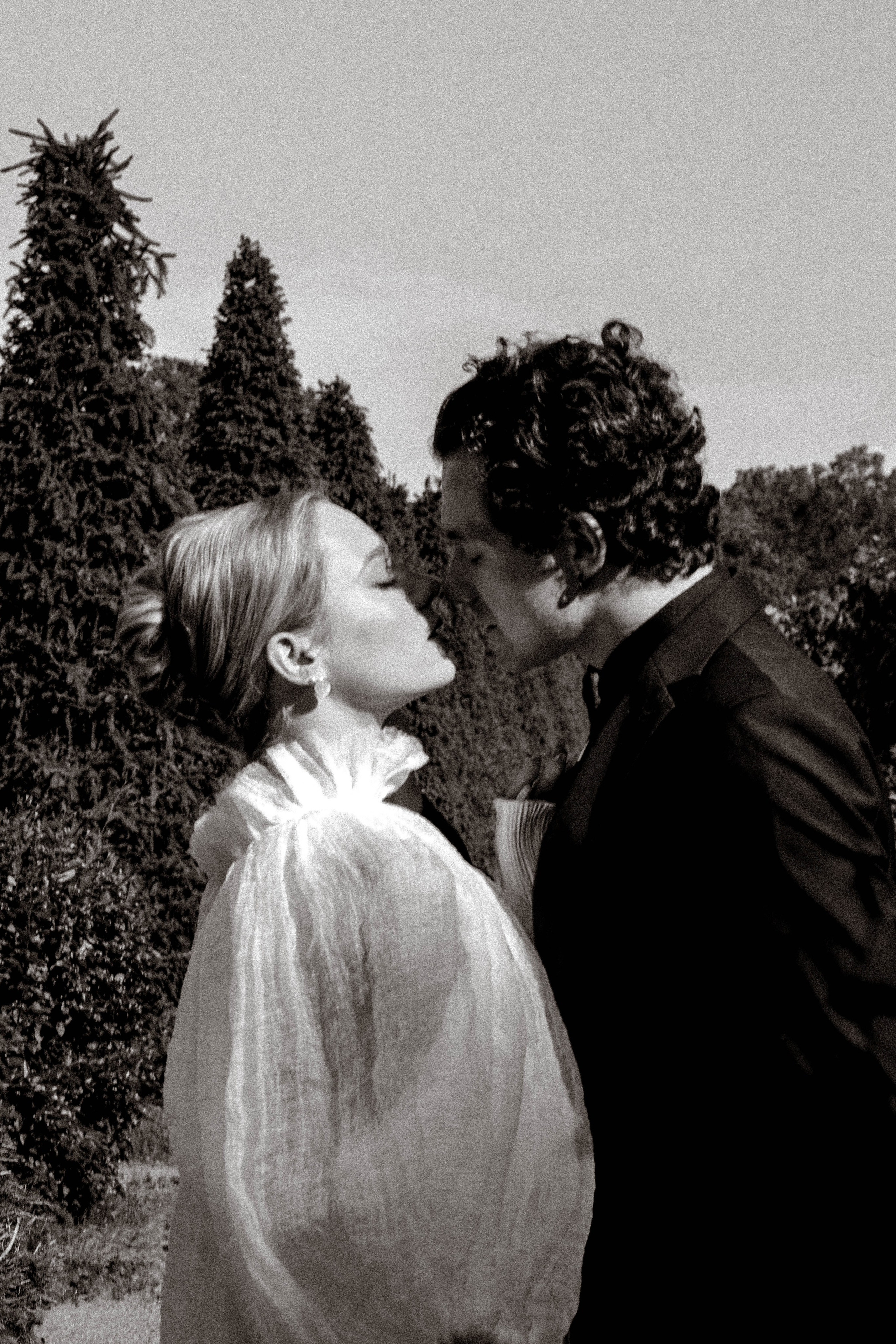 СВАДЕБНАЯ СЬЕМКА В ПАРКЕ ОРАНИЕНБАУМ. Профессиональный фотограф, Санкт-Петербург — Виктория Богомолова