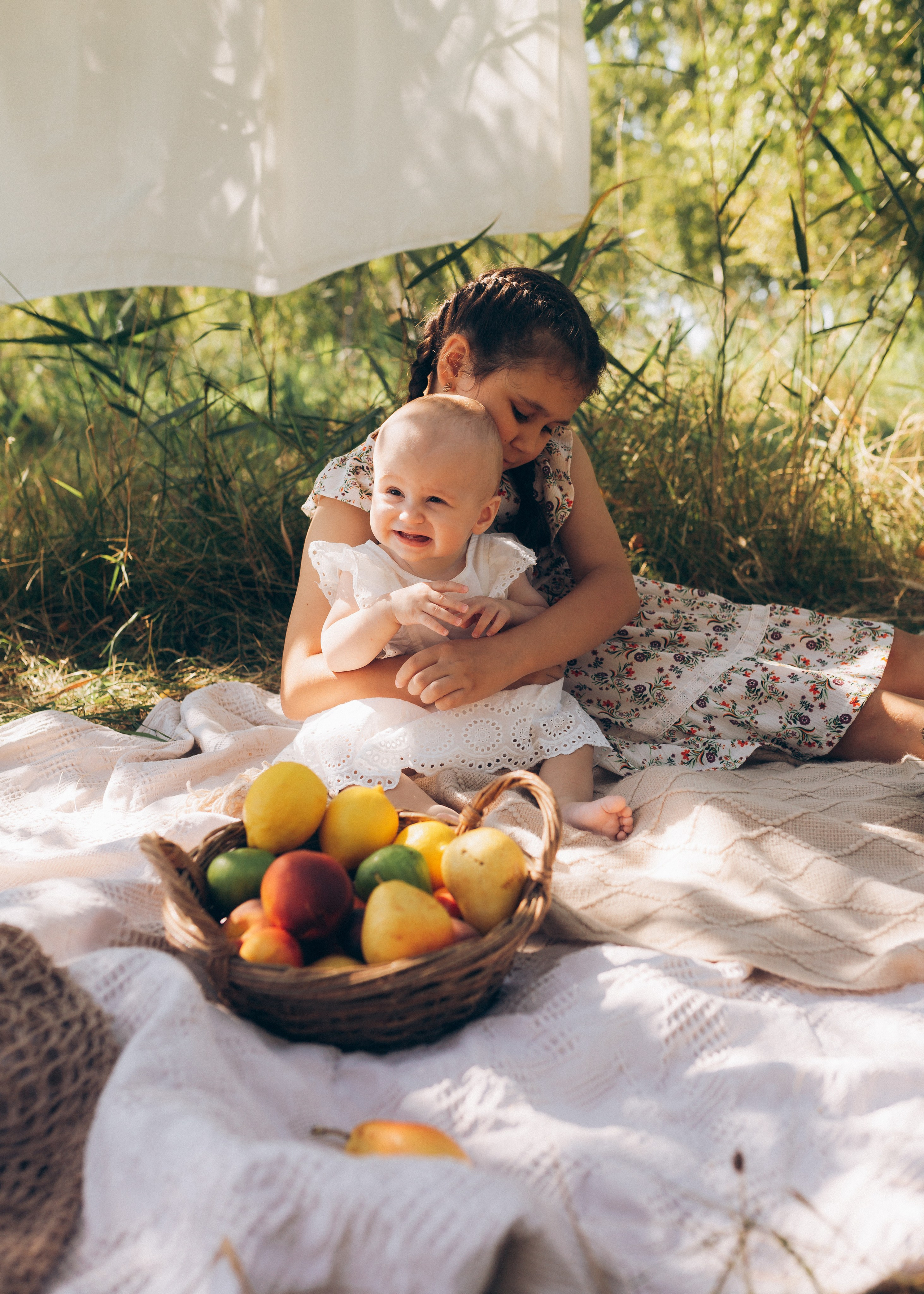 Девочки в березовой роще. Фотограф в Приморско-Ахтарске Марьяна Чопко
