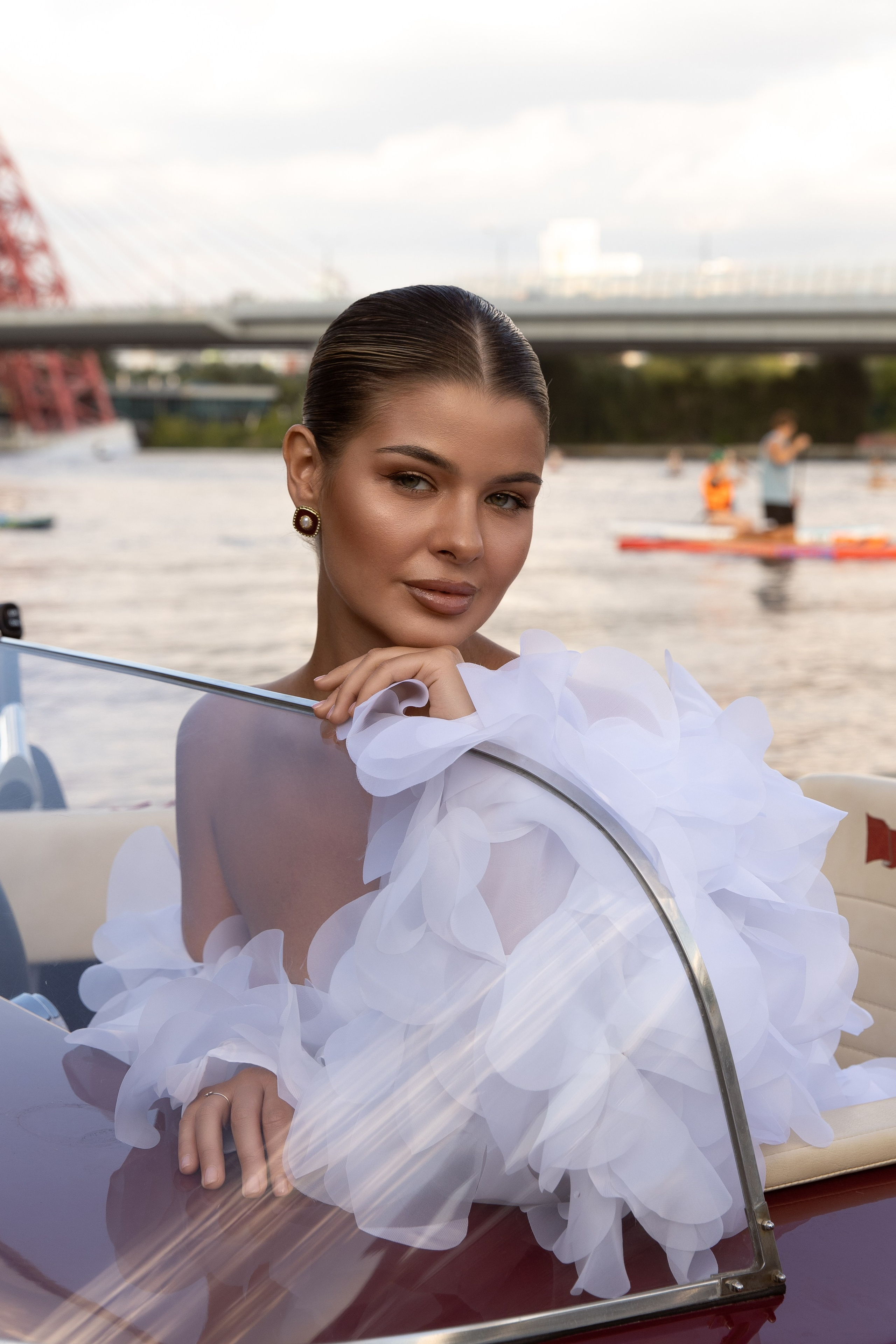 Съемка на катере. Фотограф индивидуальных женских портретов и LOVEstory в Москве