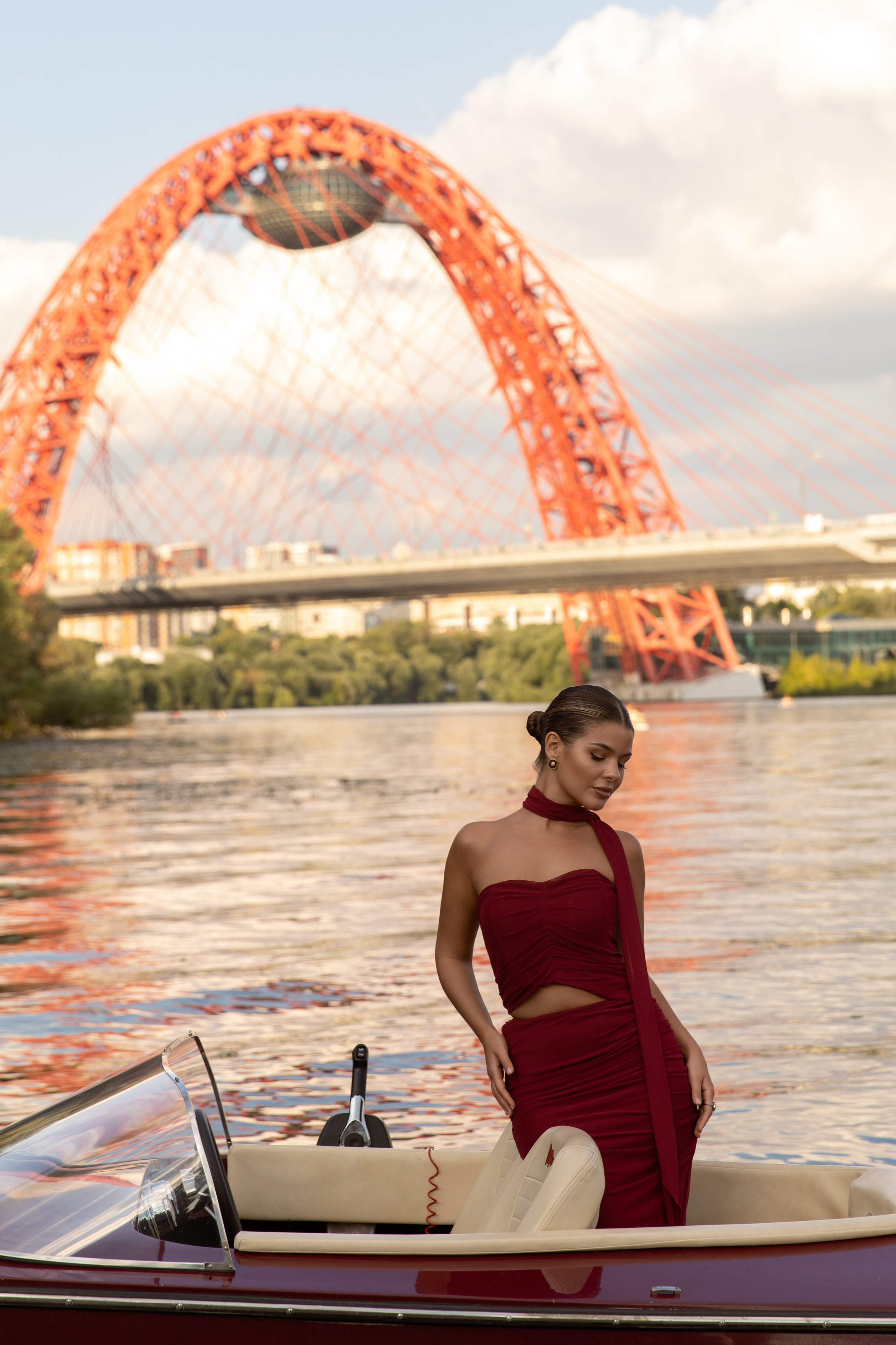 Съемка на катере. Фотограф индивидуальных женских портретов и LOVEstory в Москве