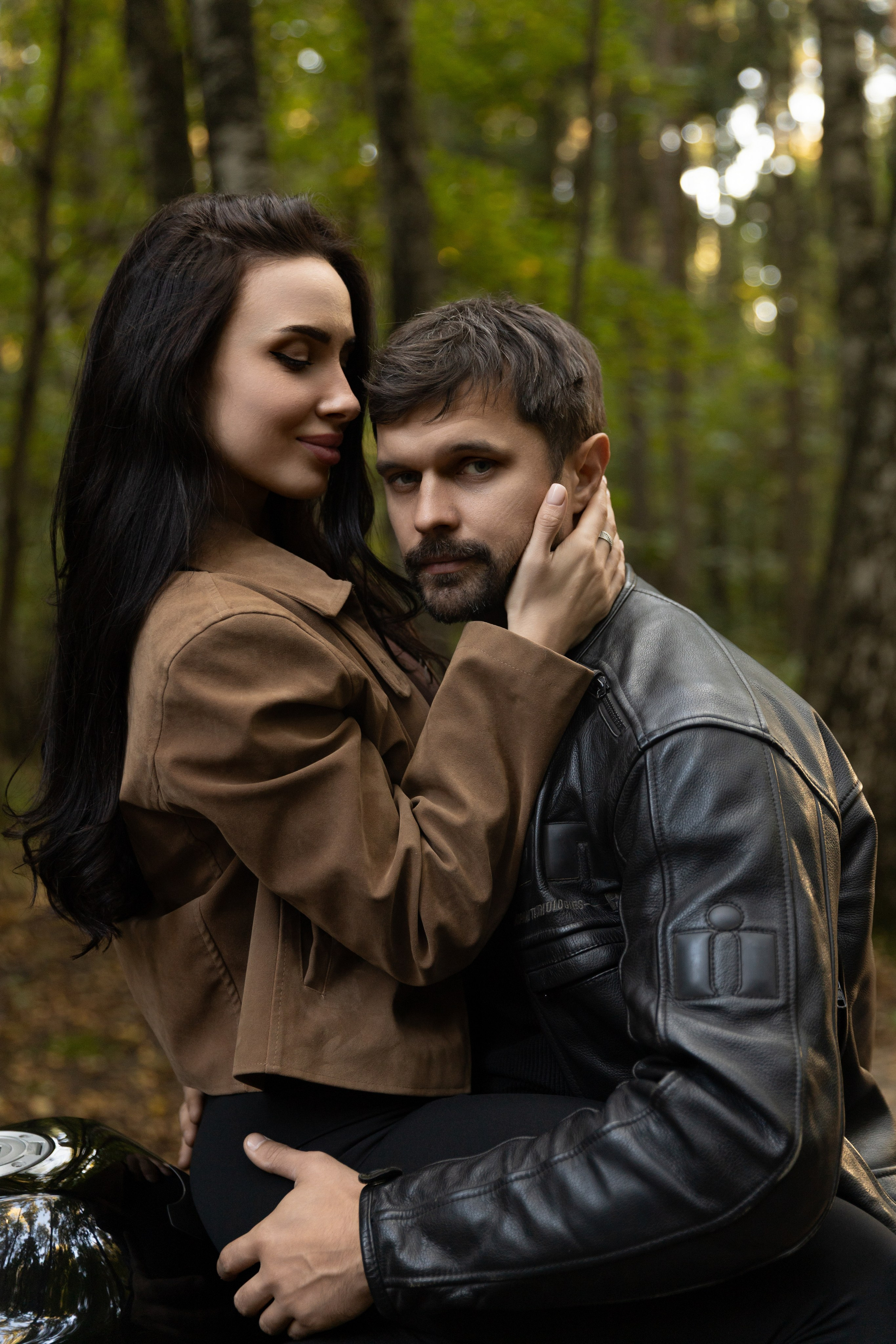Осенняя съемка на мотоцикле. Фотограф индивидуальных женских портретов и LOVEstory в Москве