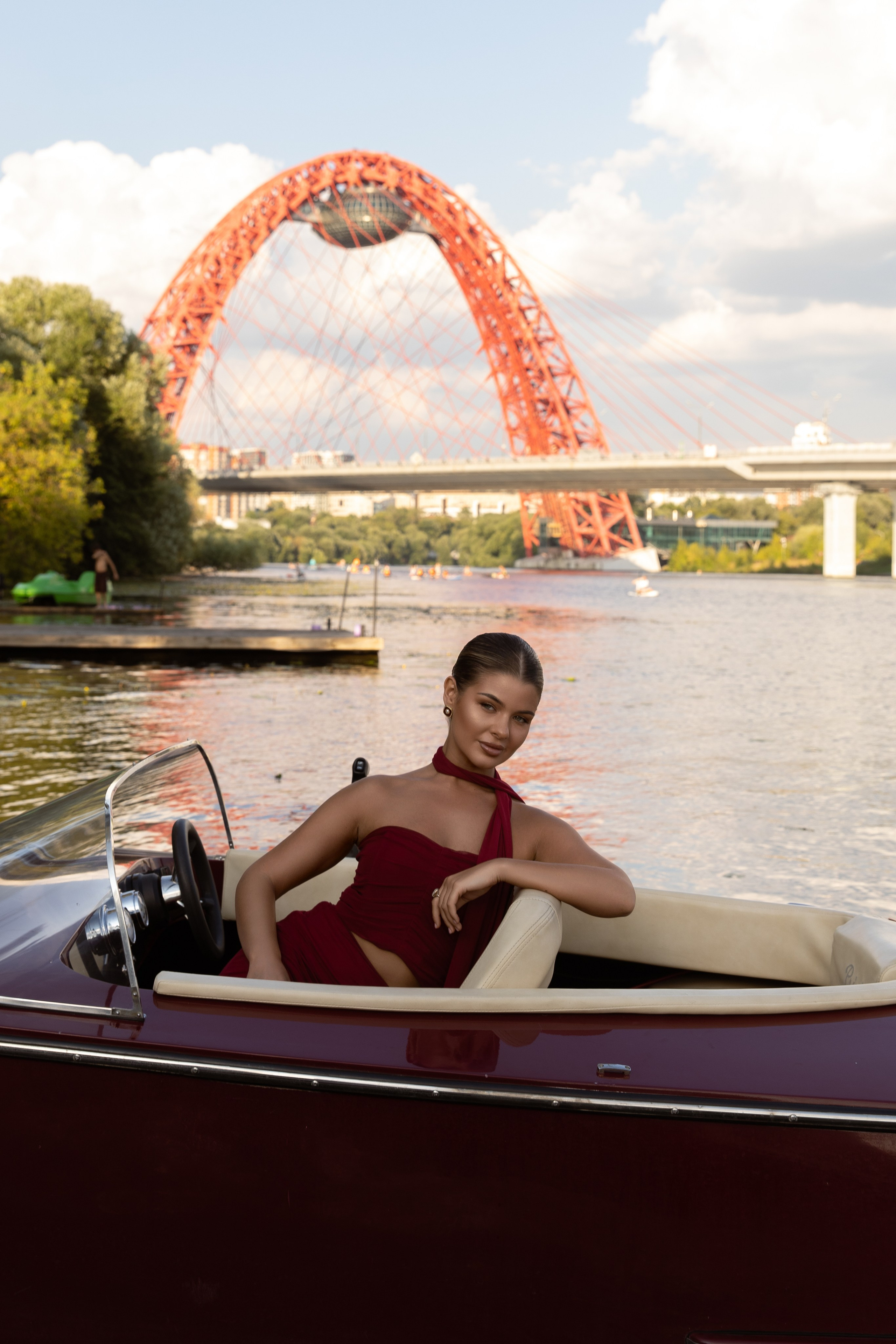 Съемка на катере. Фотограф индивидуальных женских портретов и LOVEstory в Москве