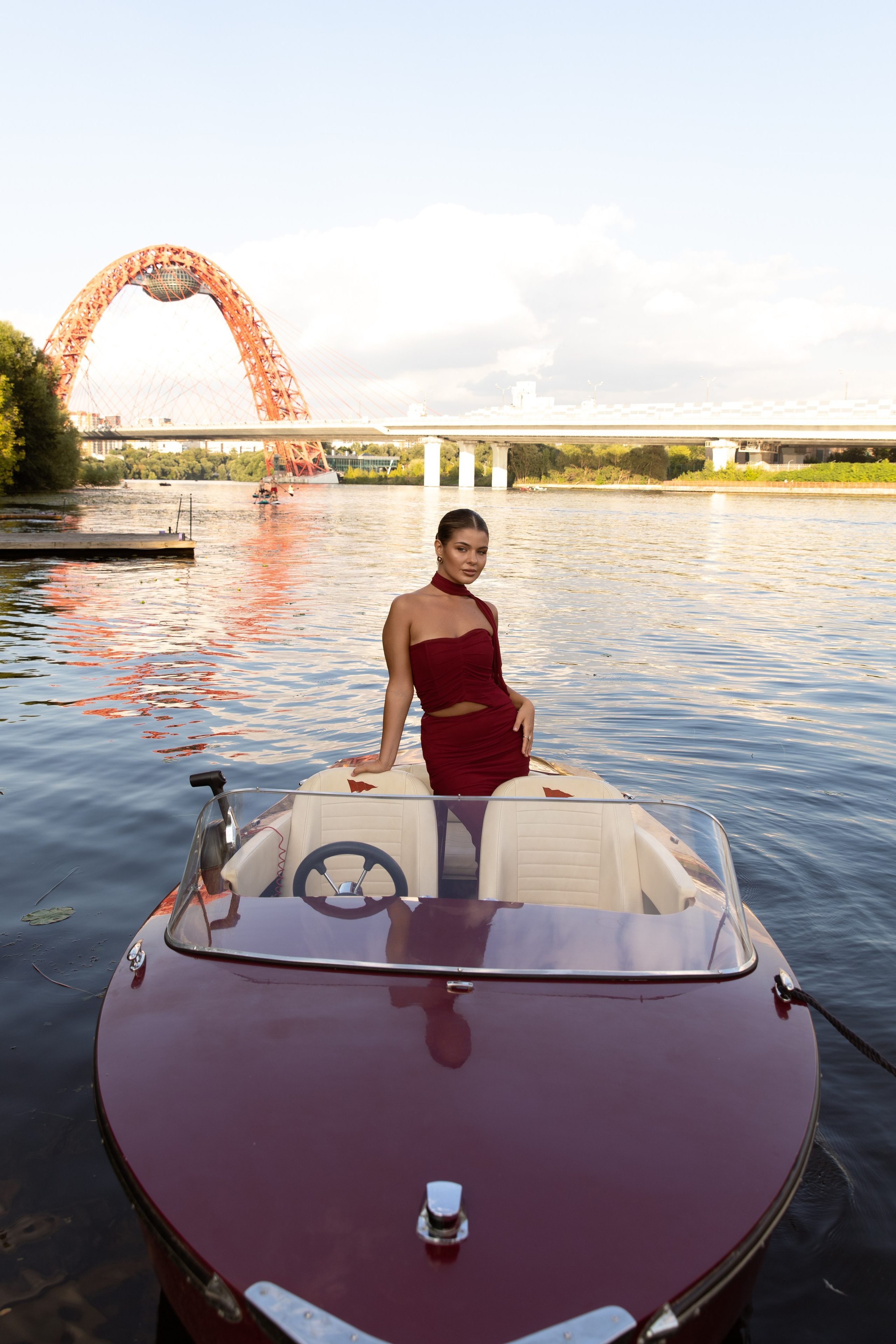 Съемка на катере. Фотограф индивидуальных женских портретов и LOVEstory в Москве
