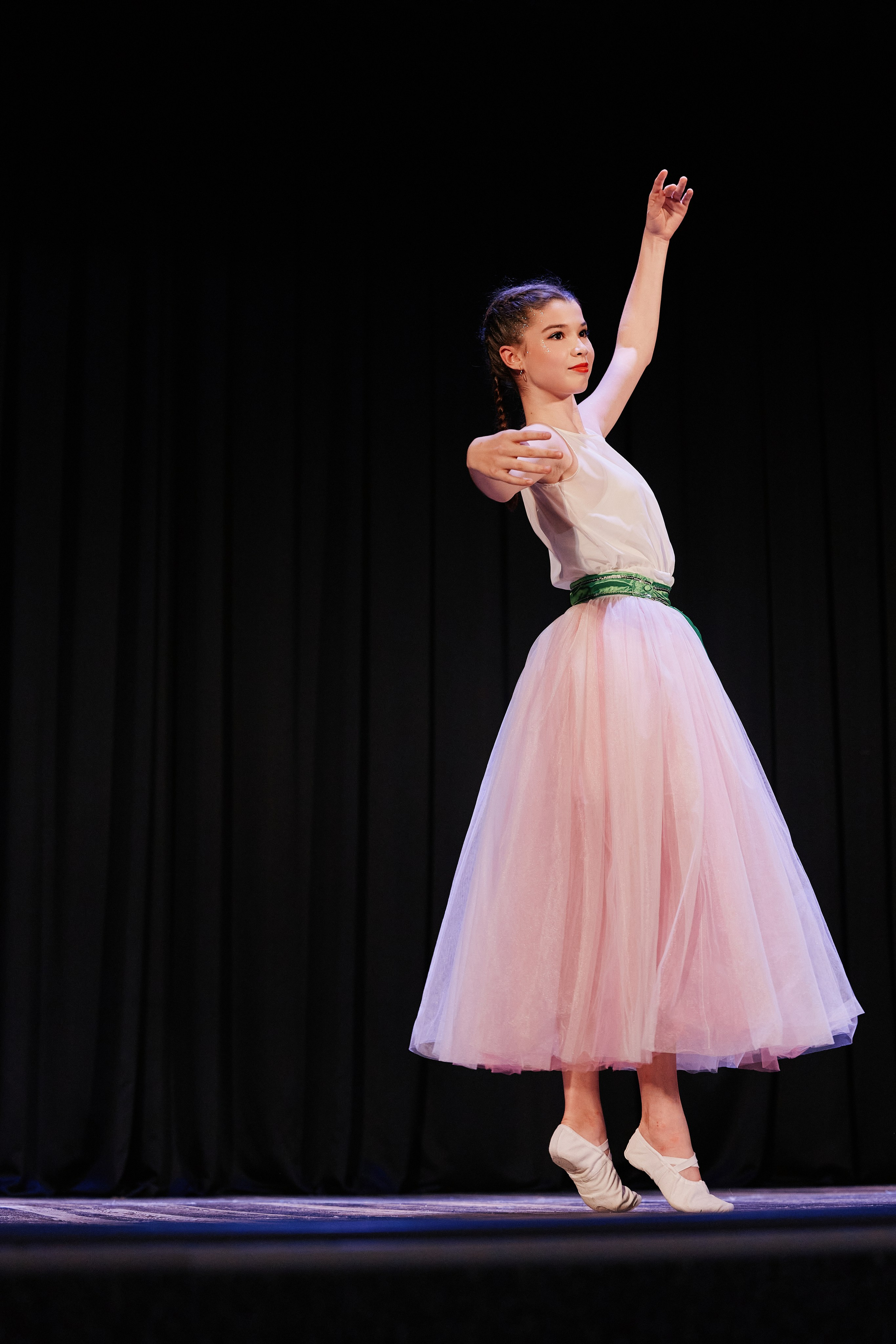 Концерт танцевальной студии Фиеста 08.06. Свадебный репортажный фотограф краснодар максим дремов дрёмов фотосессия студия цена