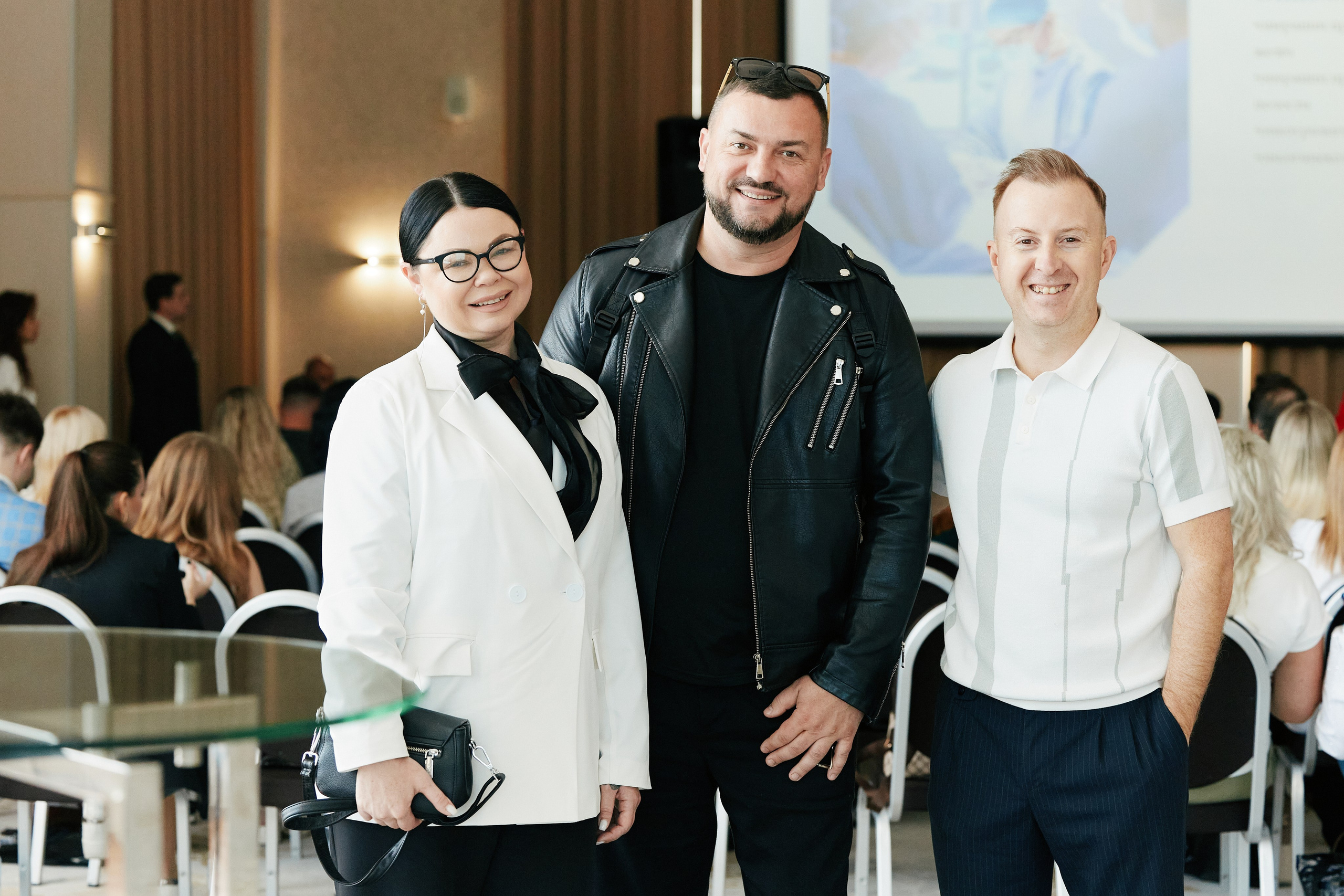 Форум Бизнес-тренды 2025 в Marriott Hotel 28.04. Свадебный репортажный фотограф краснодар максим дремов дрёмов фотосессия студия цена