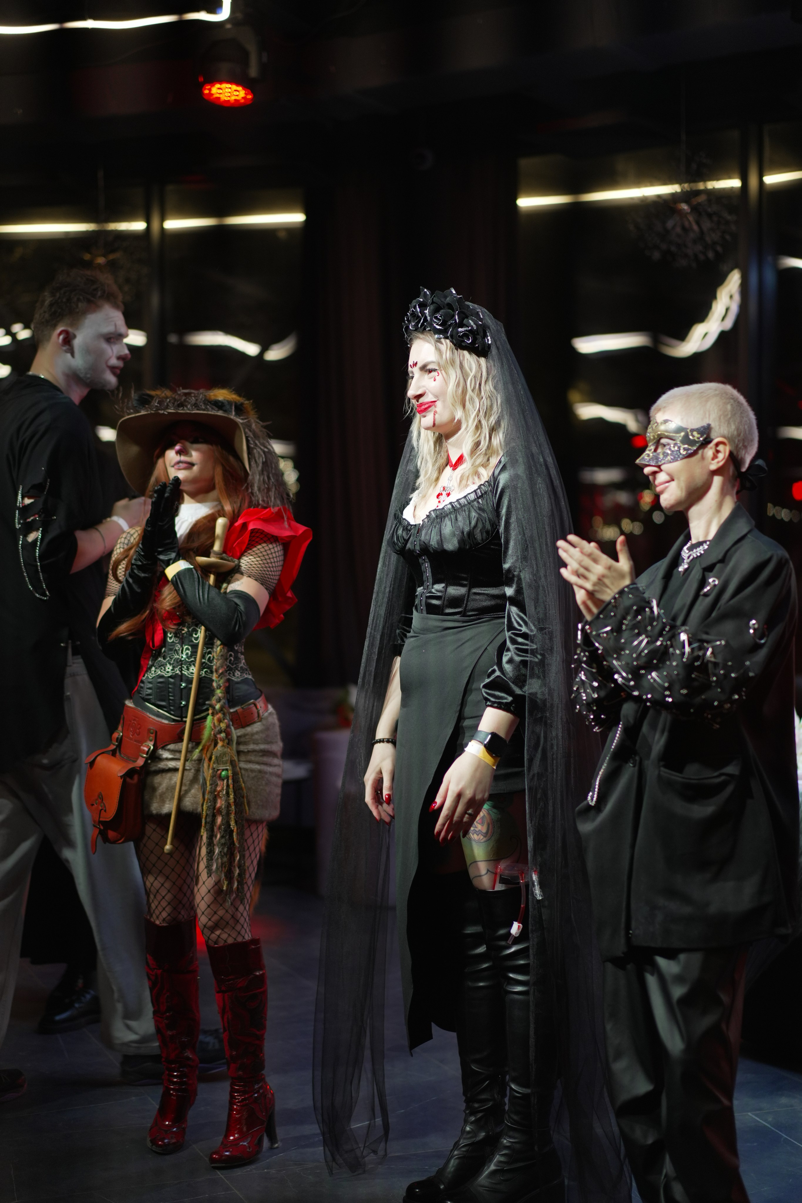 SОФИТЫ | 03.11. Фотограф, оператор и рилсмейкер в Москве — Ася Палагута