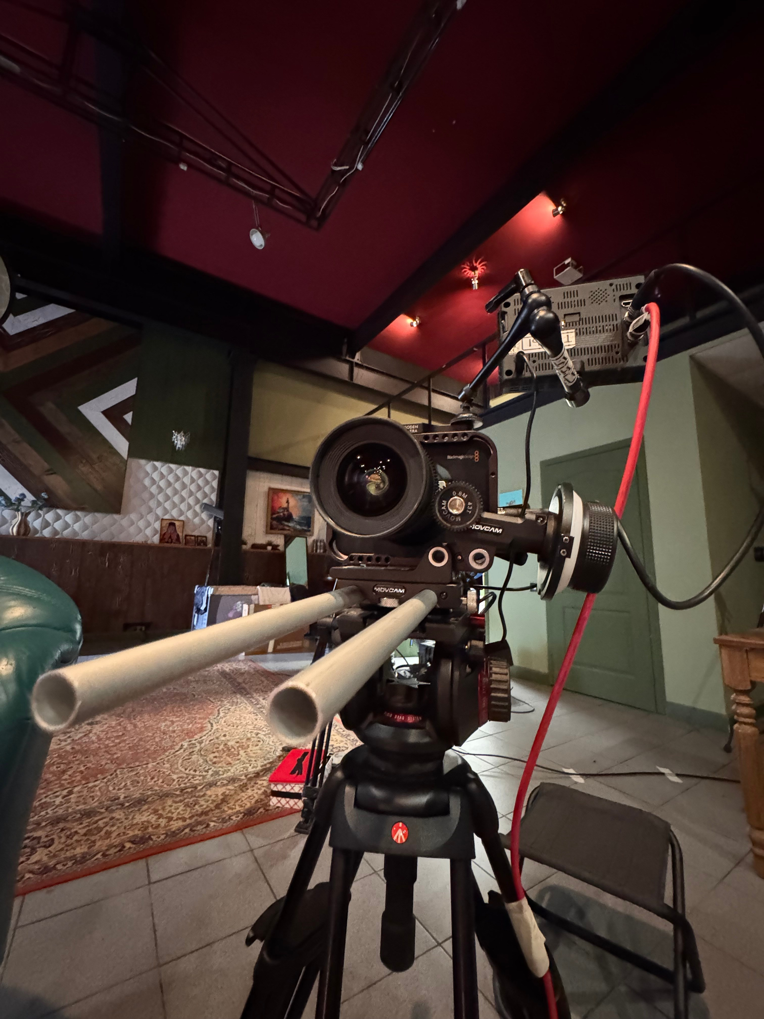 Режиссер Арсений Ганчуков, полный метр «Московские твари». Фотограф, оператор и рилсмейкер в Москве — Ася Палагута