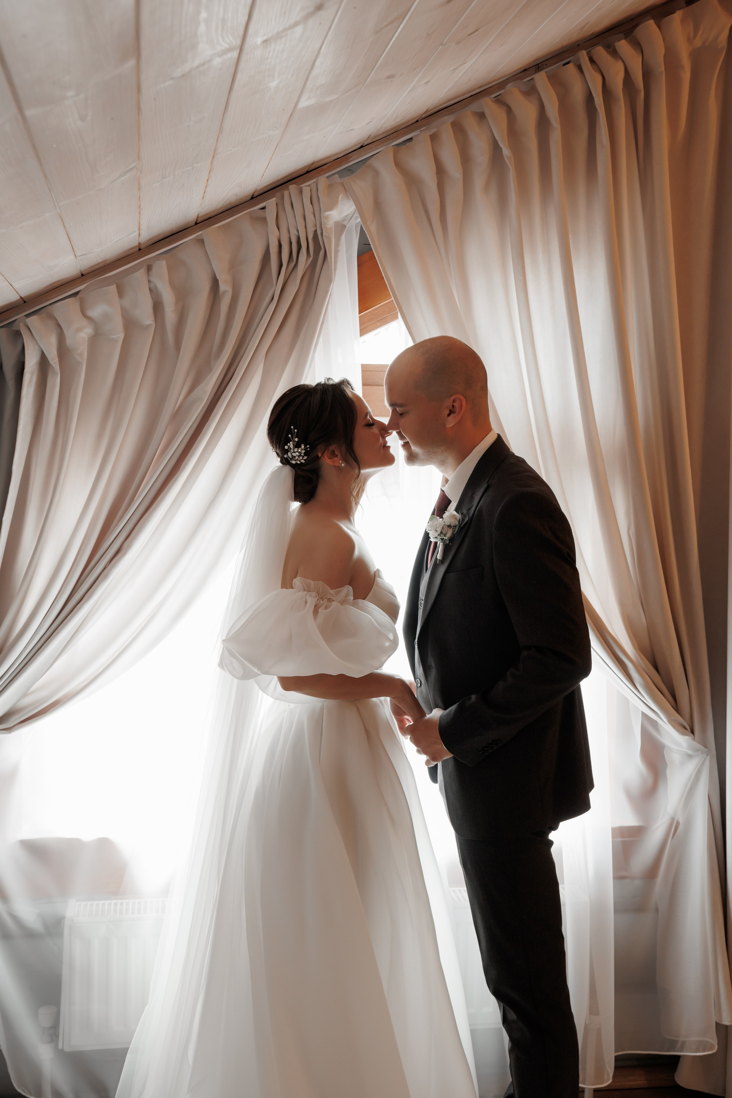 Полина и Дмитрий, загородный клуб «Барин», ЗАГС в г. Пушкино. Свадебный и репортажный фотограф (Москва, Королев и другие)