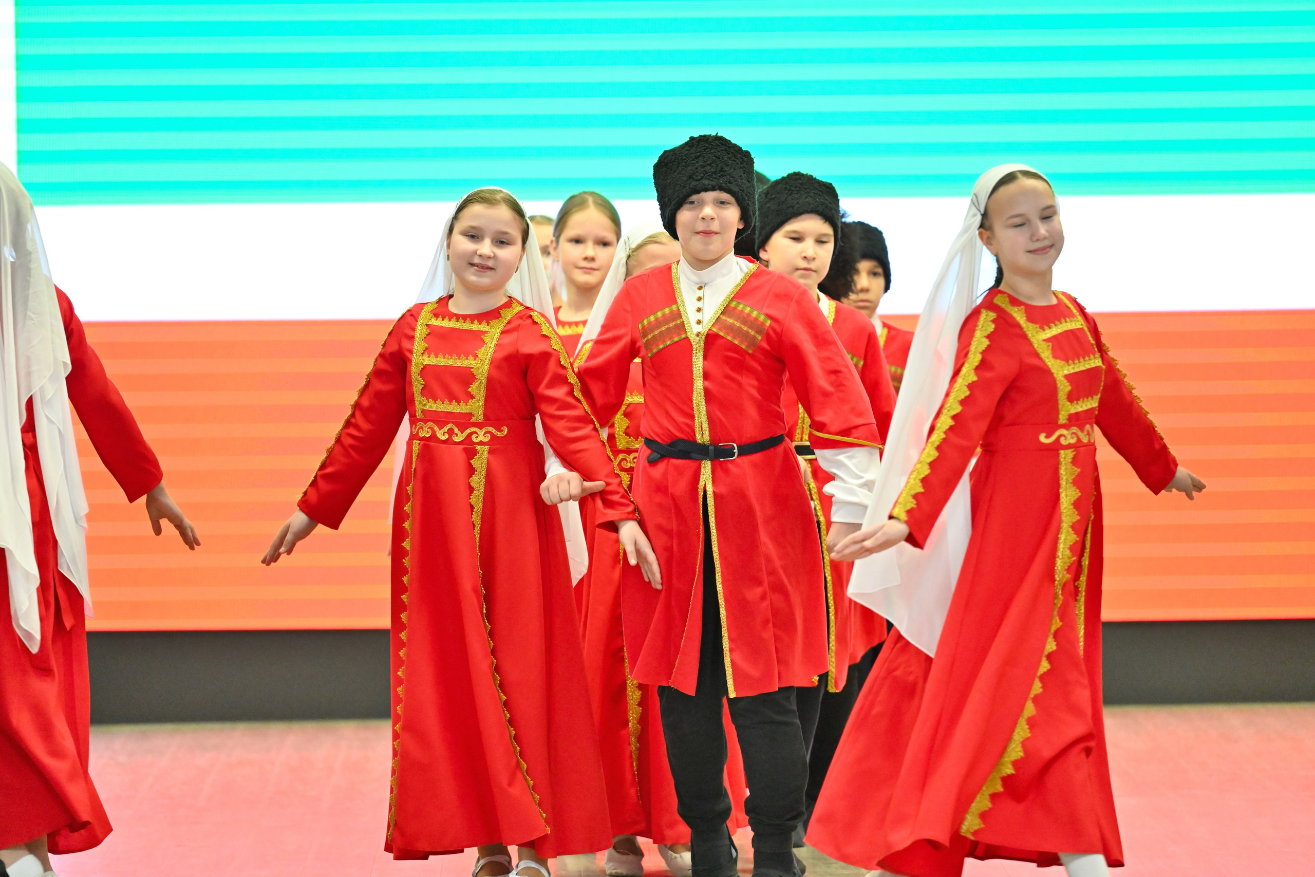 2025-11-21 День семьи 127. Снежинск фото Андрианов