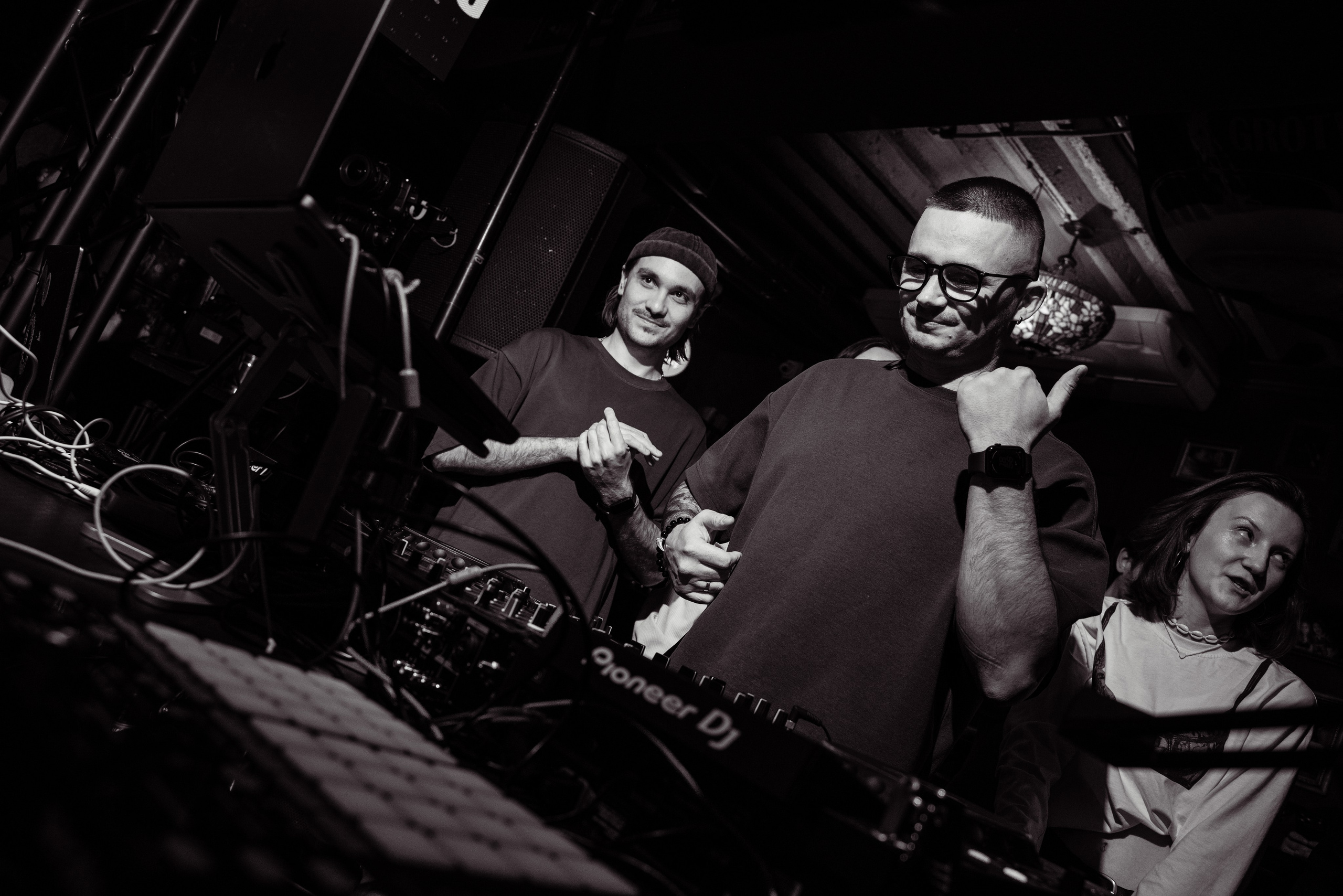 Репортажные съемки. Дипломированный фотограф в Новосибирске. Фотографирую свадьбы, репортажи, индивидуальные фотосессии, lovestory(семейные)