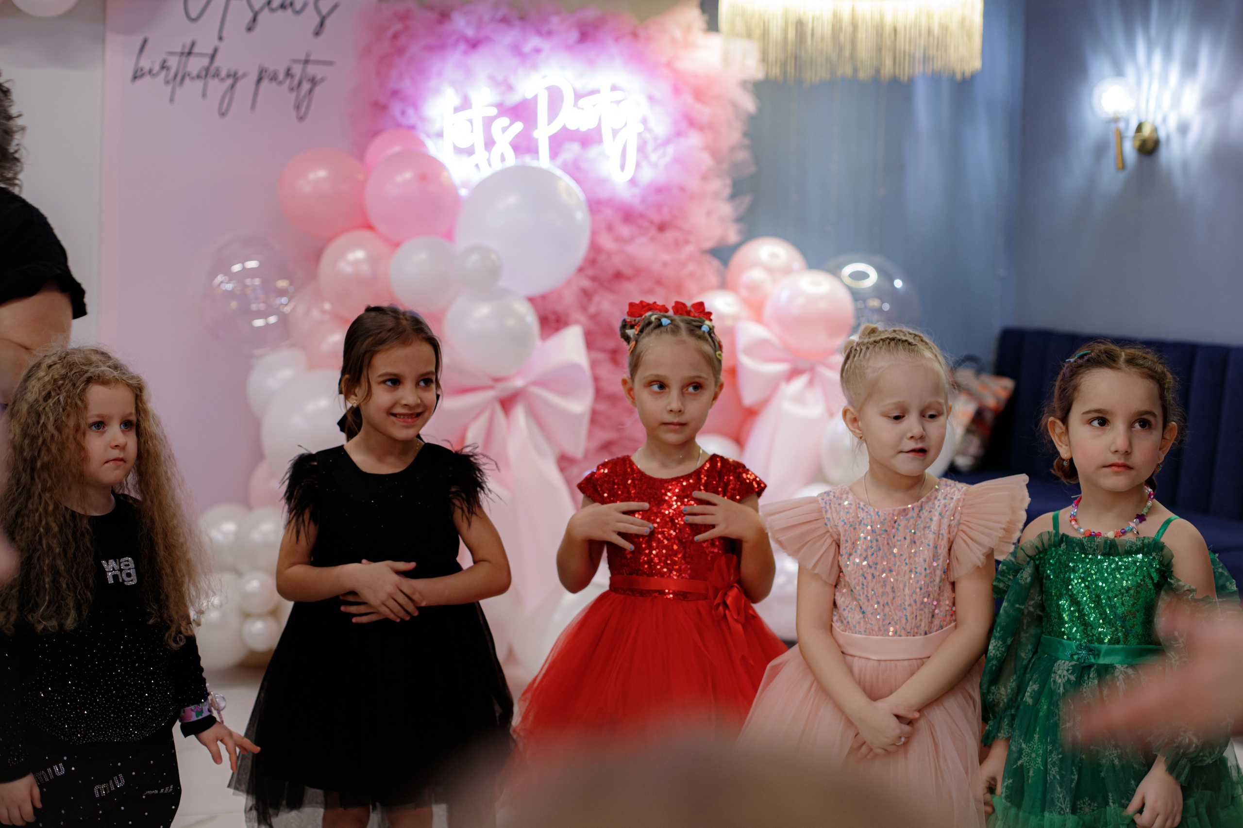 ASIA'S BIRTHDAY PARTY. Photokarish