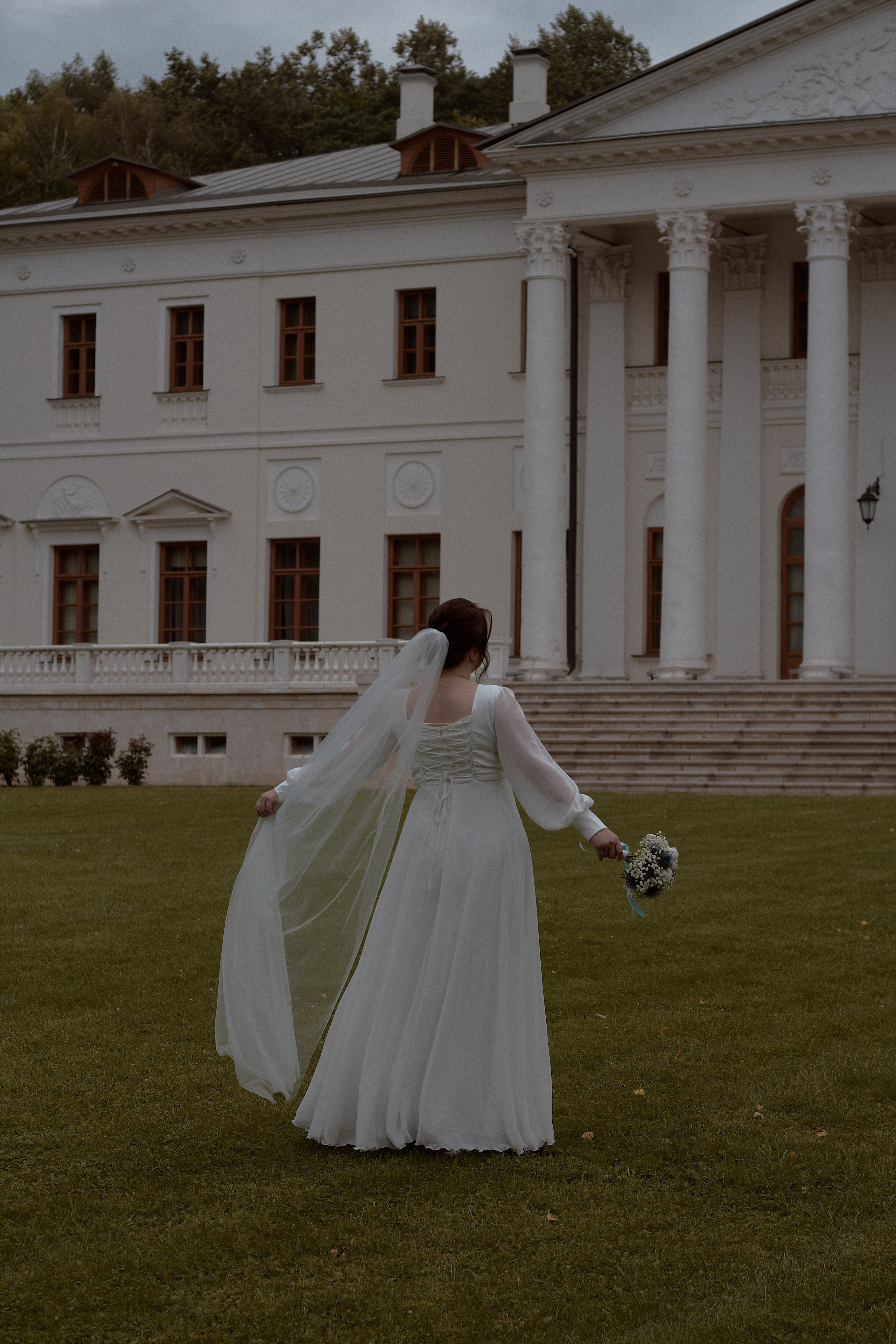 Юлия и Антон. Усадьба Остафьево. Фотограф лавстори Москва/МО Приятелева Ангелина