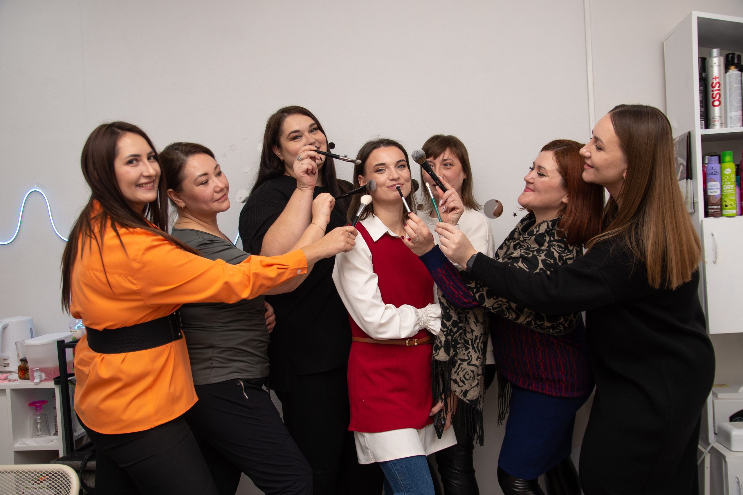 Бьюти-девичники Анжелики Щербиной Елец. Портретный фотограф Марина Тамбовская