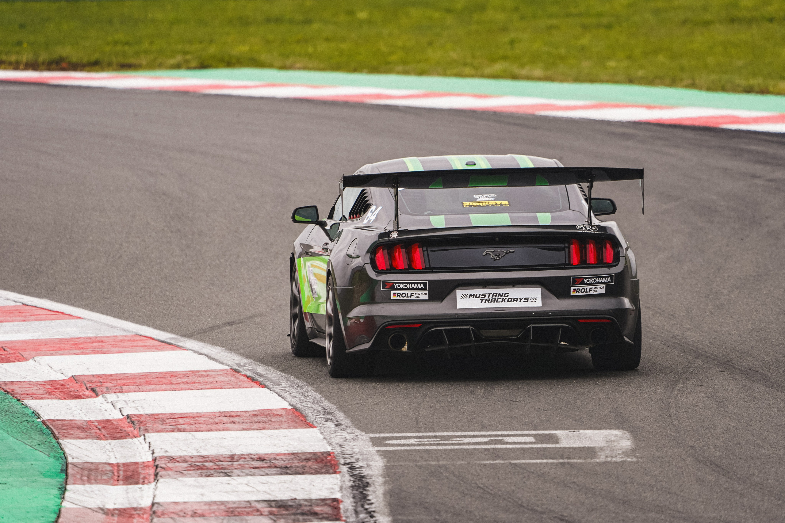 Mustang track days. Автомобильный фотограф Шакая Кирилл
