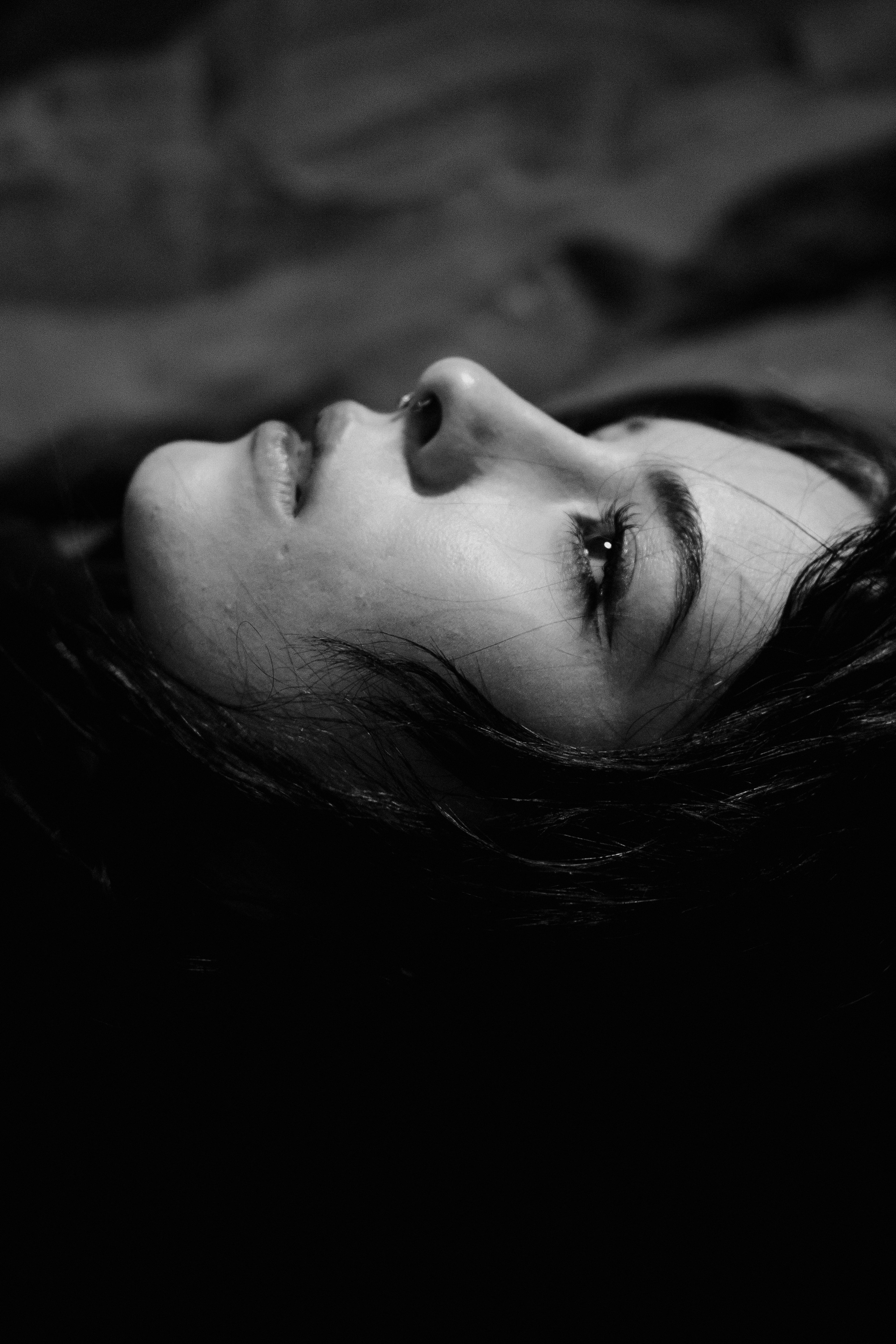 Съёмка у моря с оленьими рогами