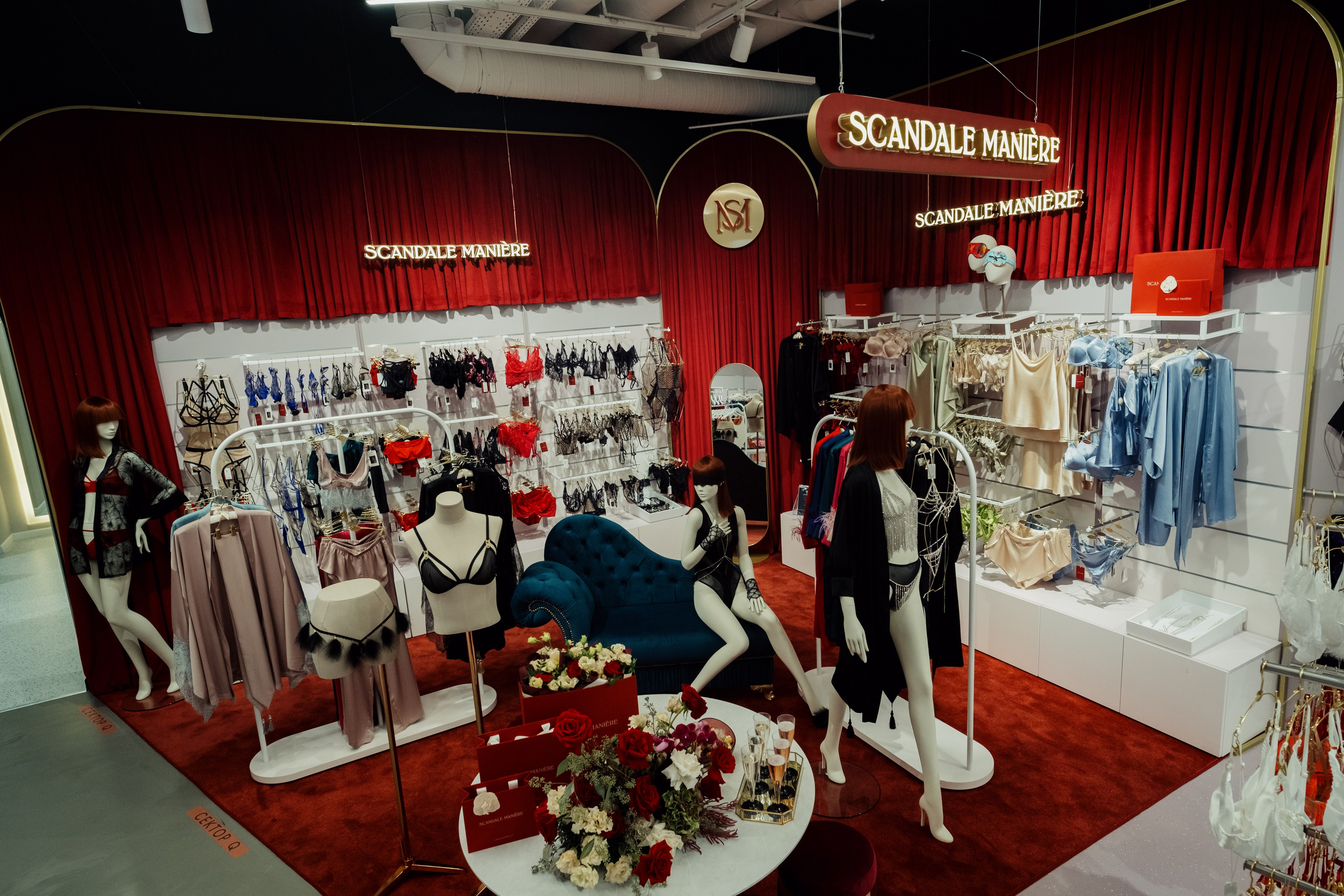 SCANDALE MANIERE. Репортажный и портретный фотограф в Москве Илья Спиридонов