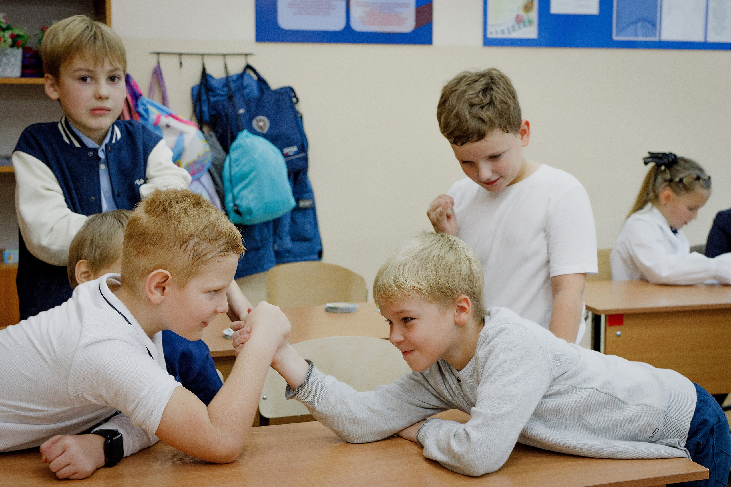 Гимназия ДВФУ. Photoalbum-vl.ru